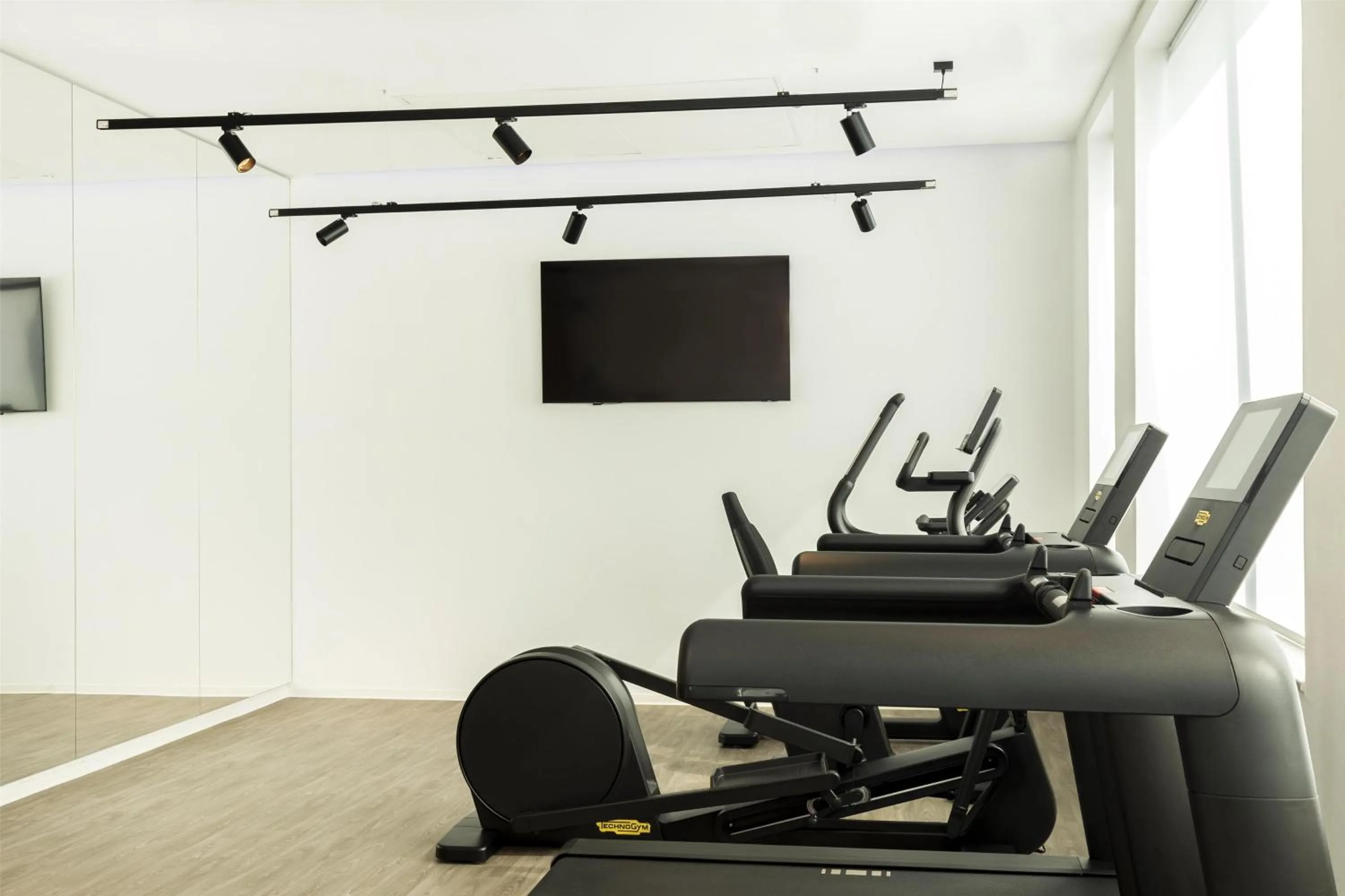 Fitness centre/facilities in Radisson Hotel Tunis, City Center