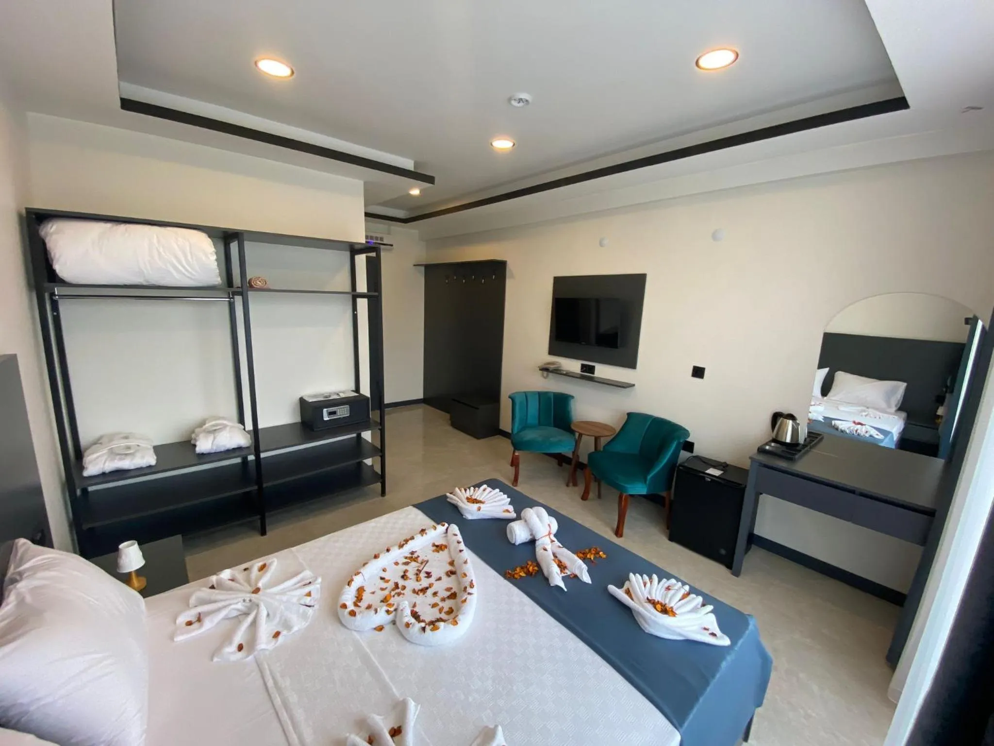 Bedroom, Bed in Efe Termal