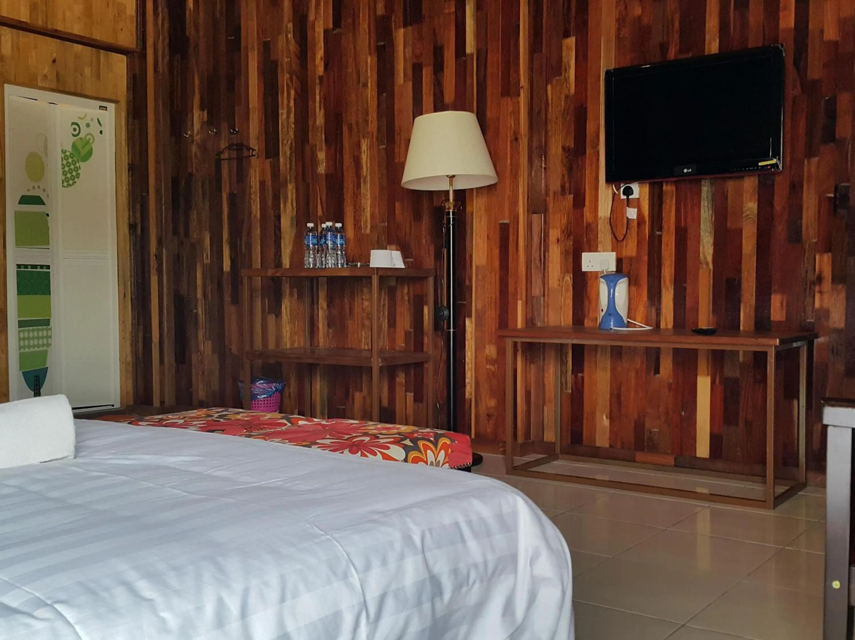 Photo of the whole room, Bed in Mabohai Resort Klebang