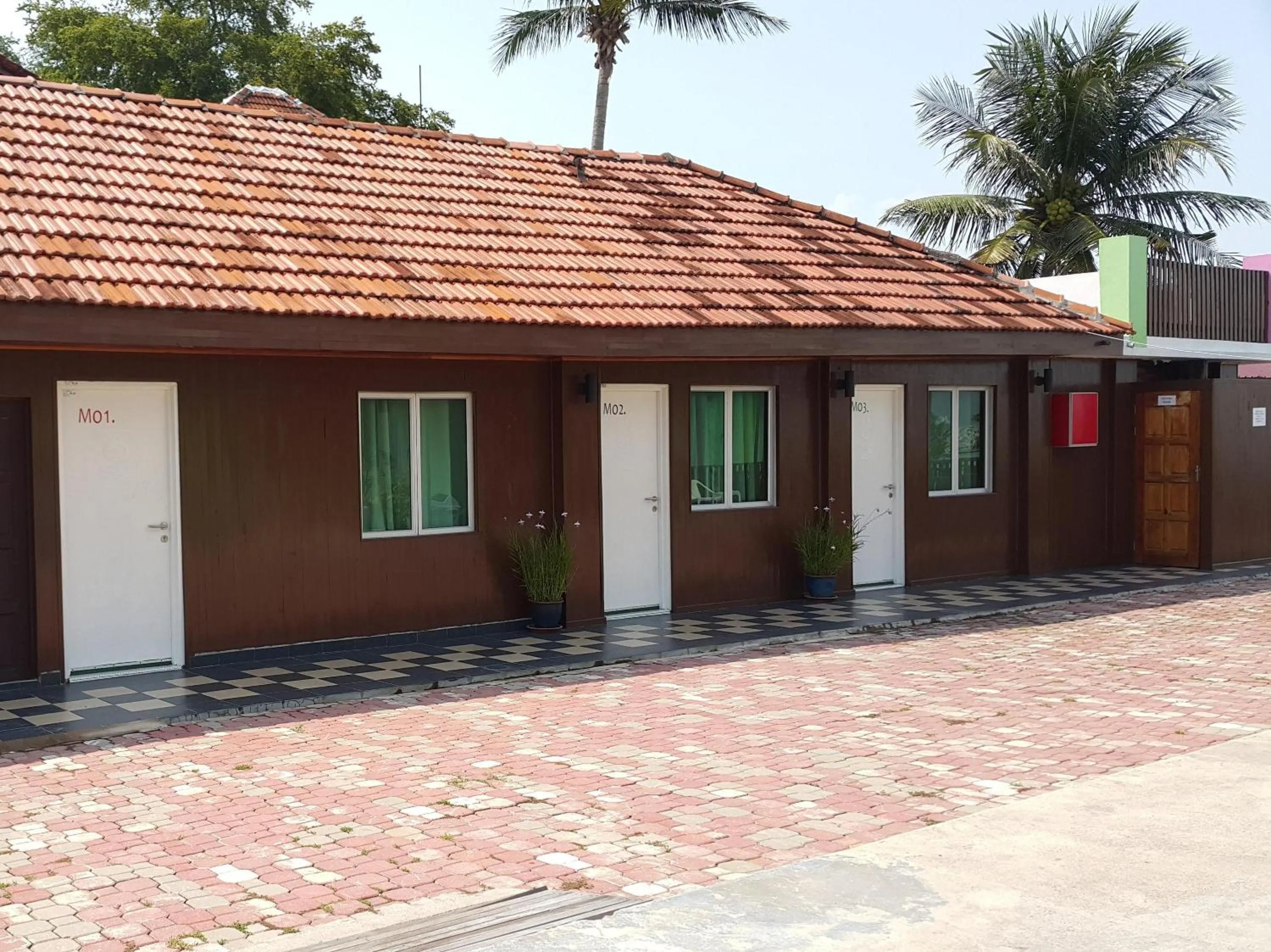 Family in Mabohai Resort Klebang