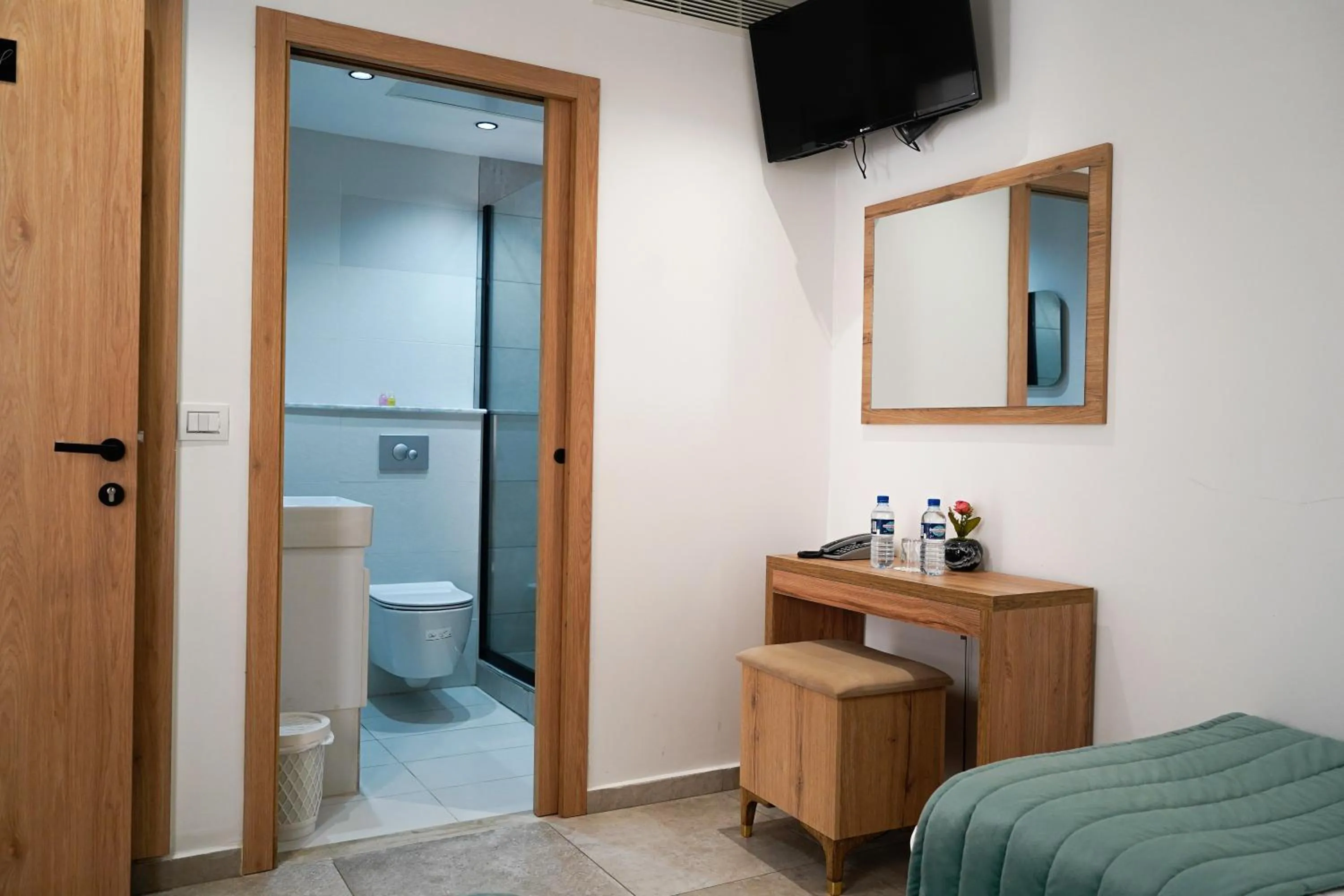 Bed in Hôtel Suisse Tunis