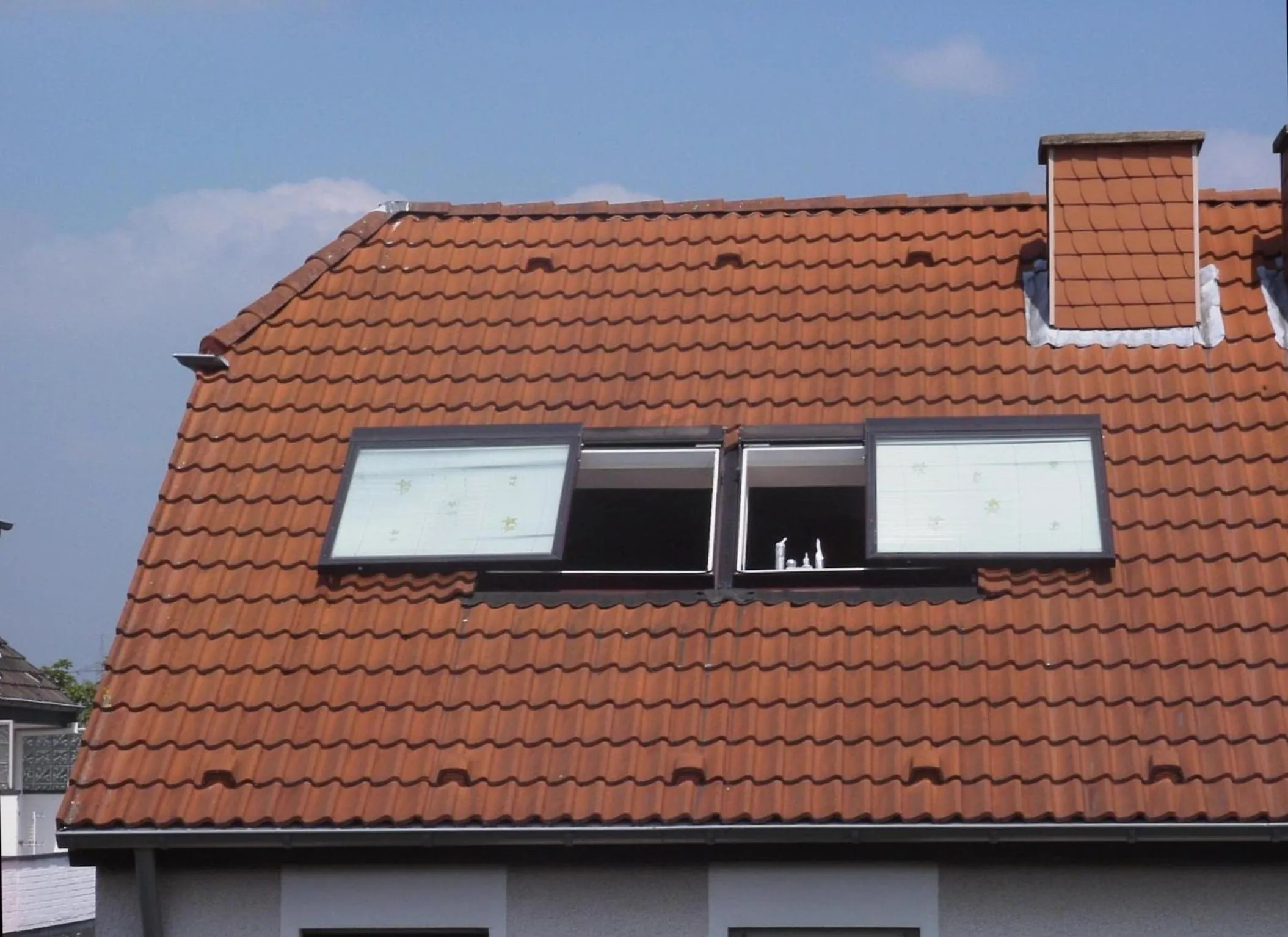 Facade/entrance in B&B am See Köln - Privatzimmer