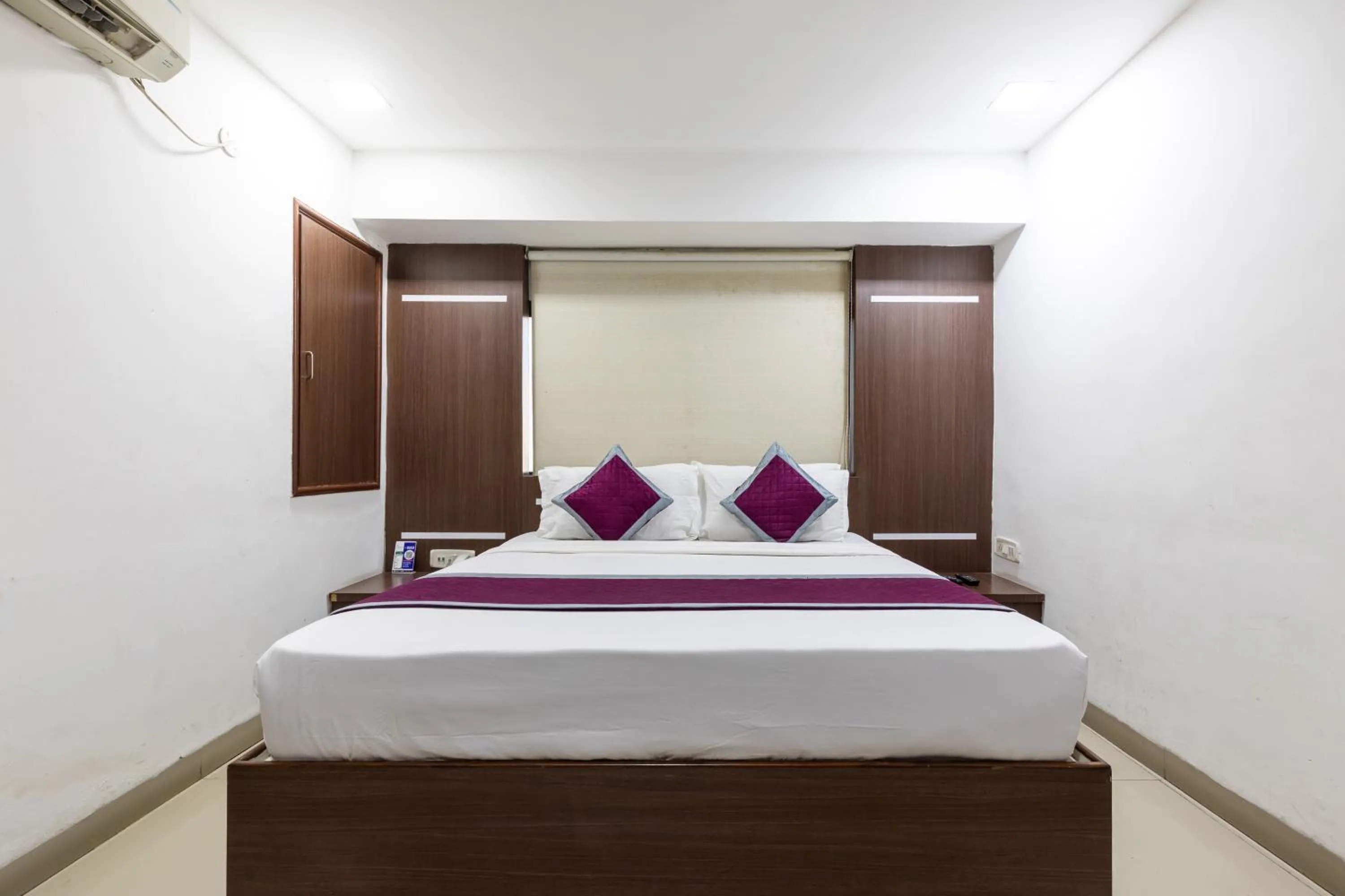 Bed in Hotel Kalinga