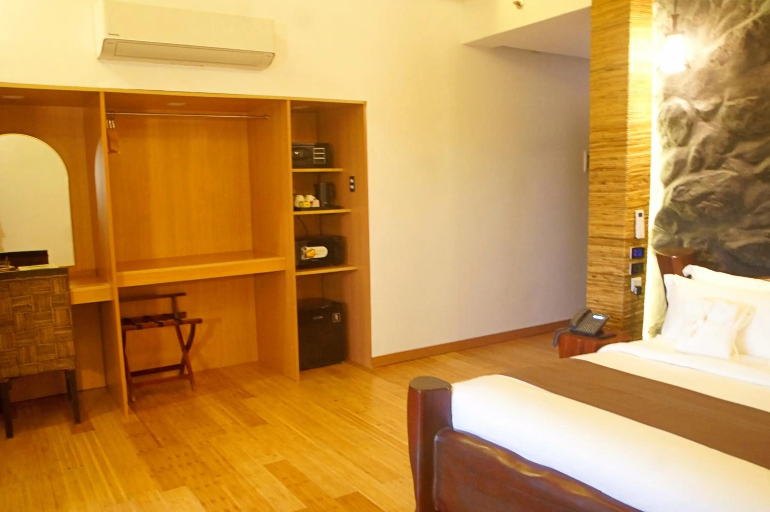 Bedroom, Bed in El Nido Bayview Resort