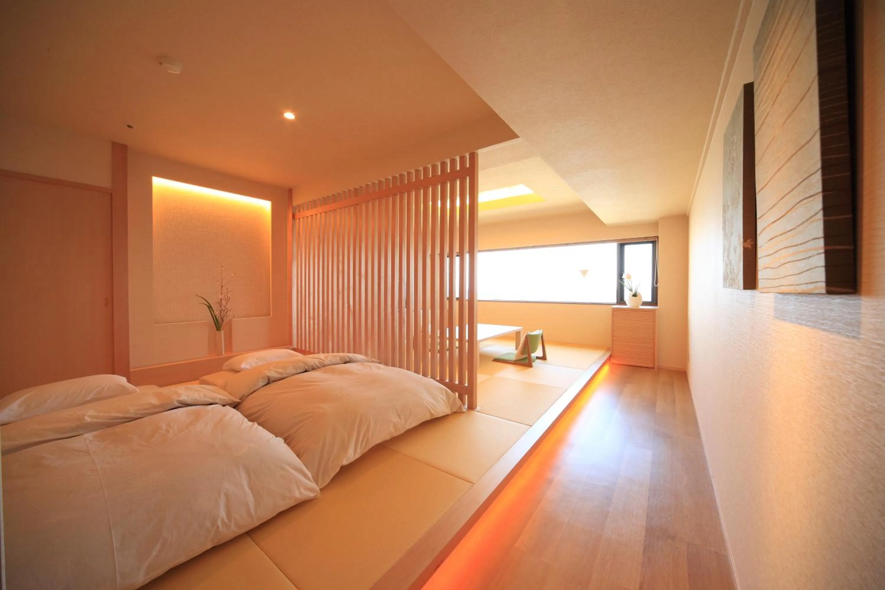 Photo of the whole room, Bed in Awaji International Hotel The Sunplaza