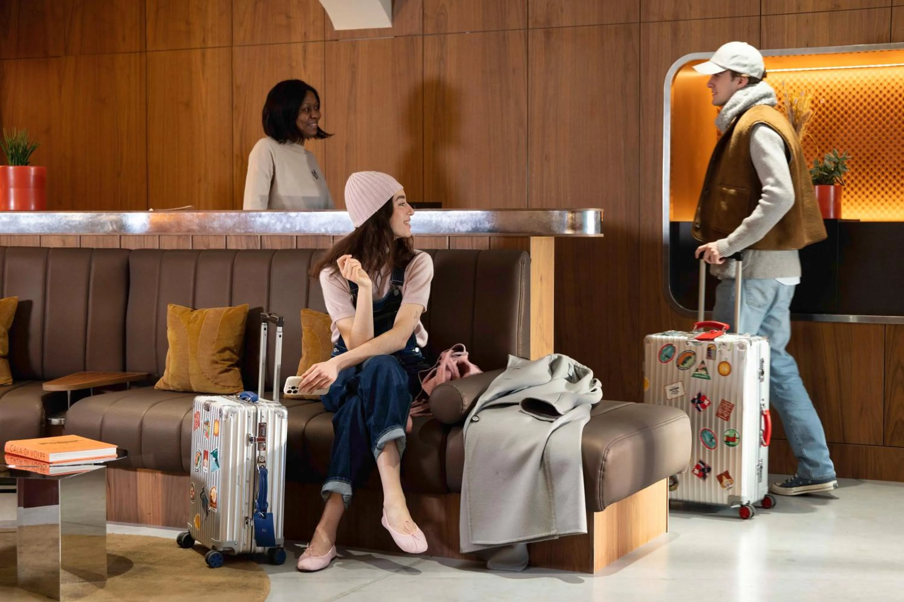 Lobby or reception in Yuna Montmartre - ApartHotel