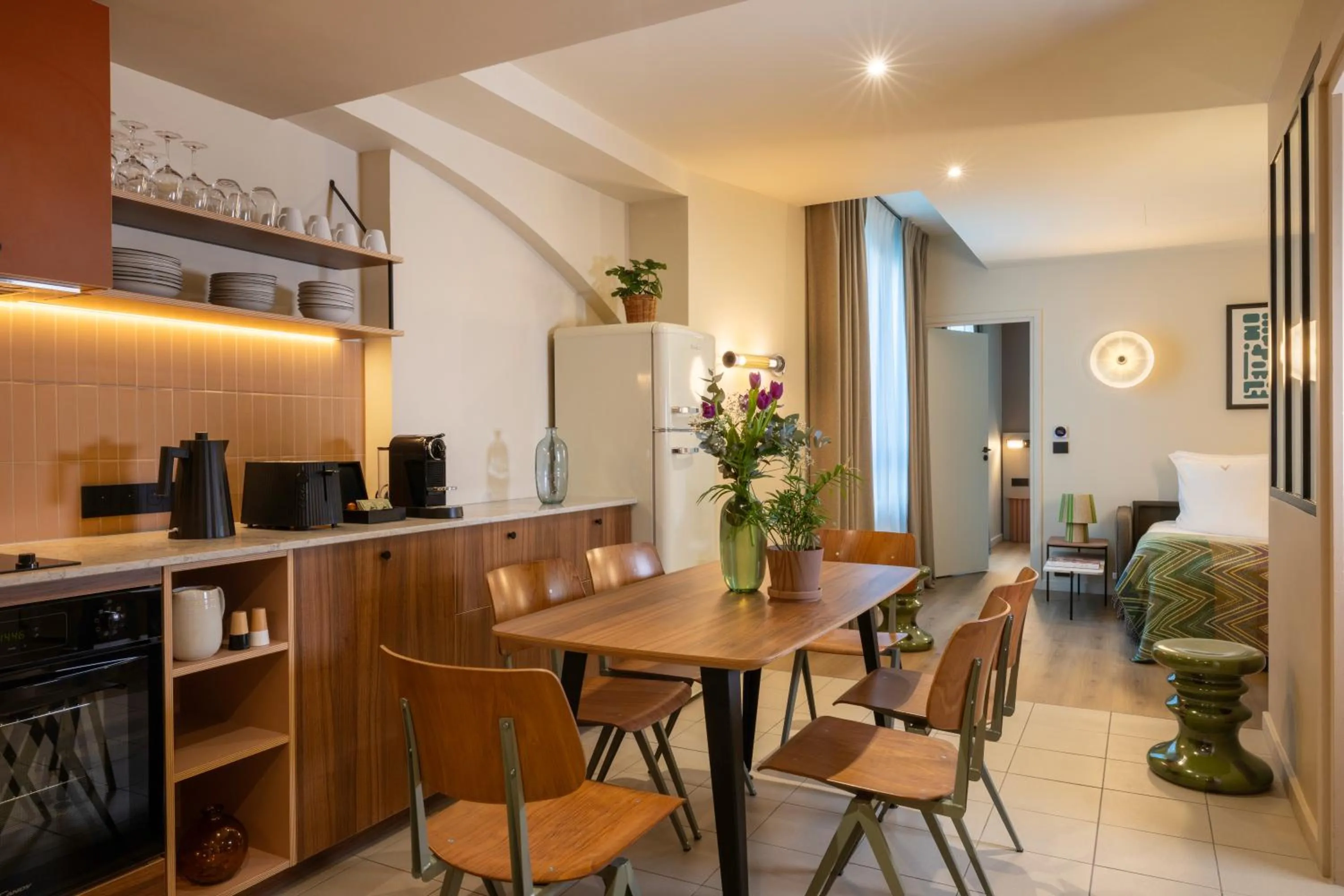 kitchen in Yuna Montmartre - ApartHotel