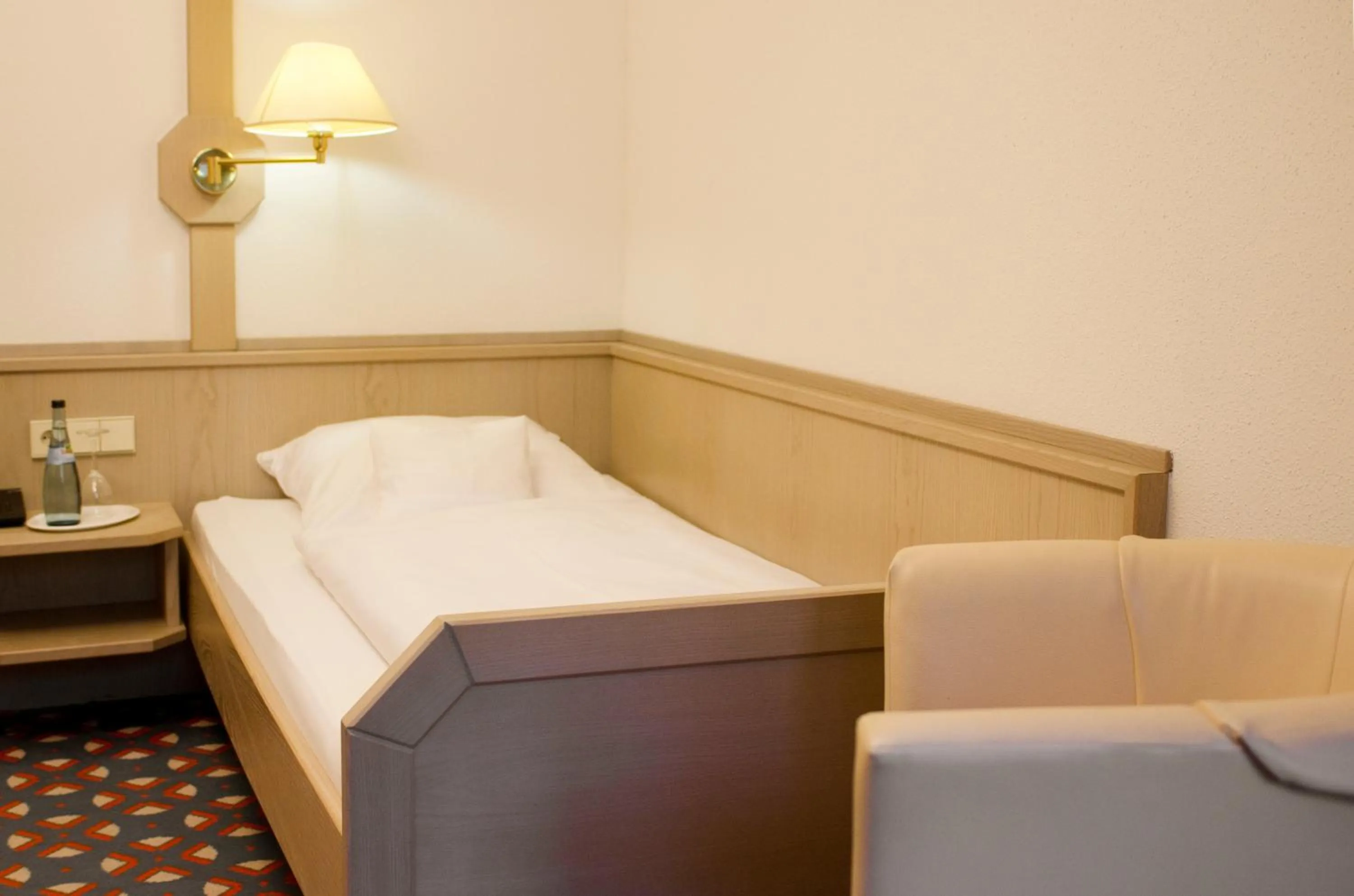 Photo of the whole room, Bed in Schreyers Hotel Restaurant Mutzel