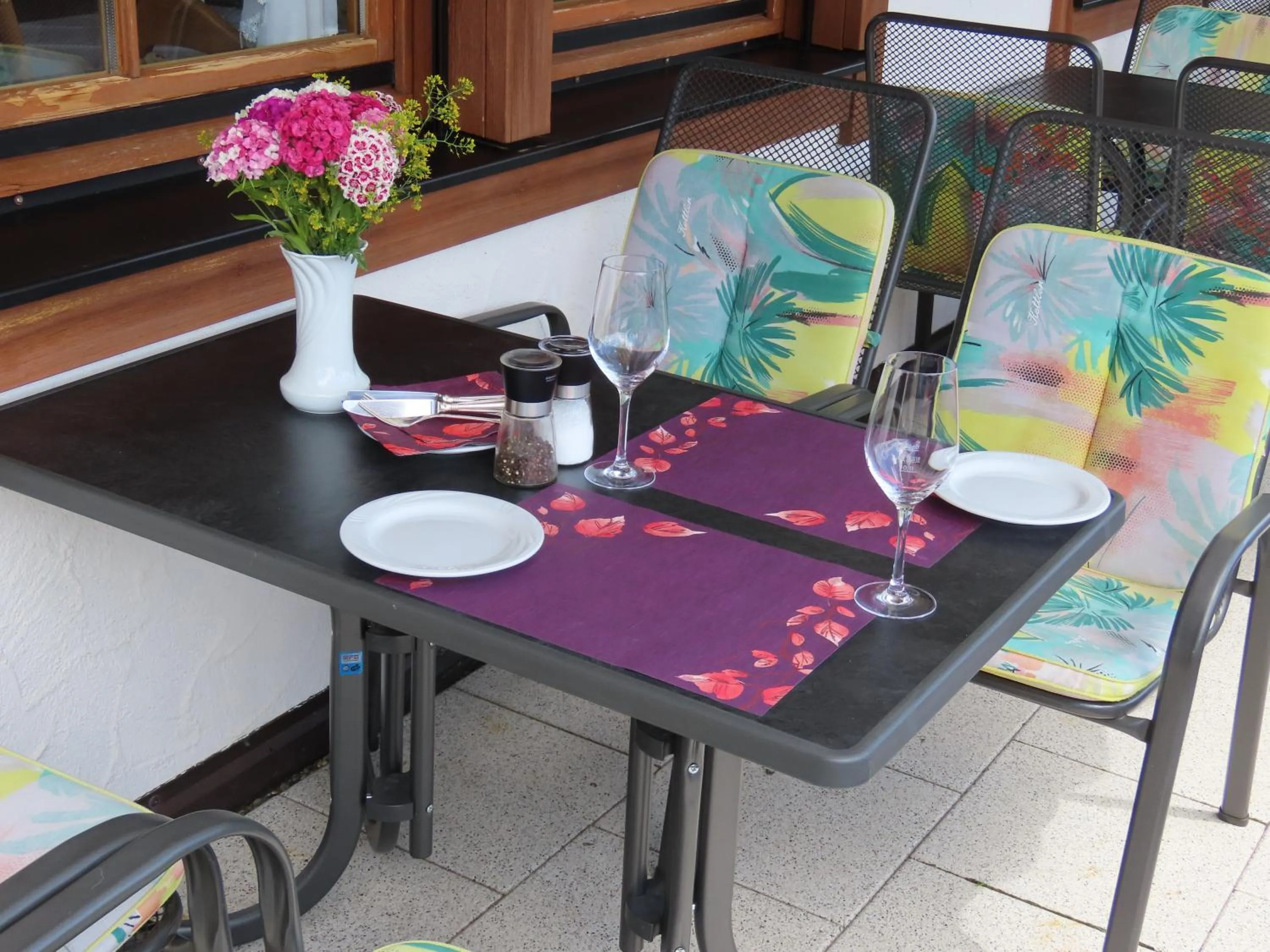 Restaurant/places to eat in Schreyers Hotel Restaurant Mutzel