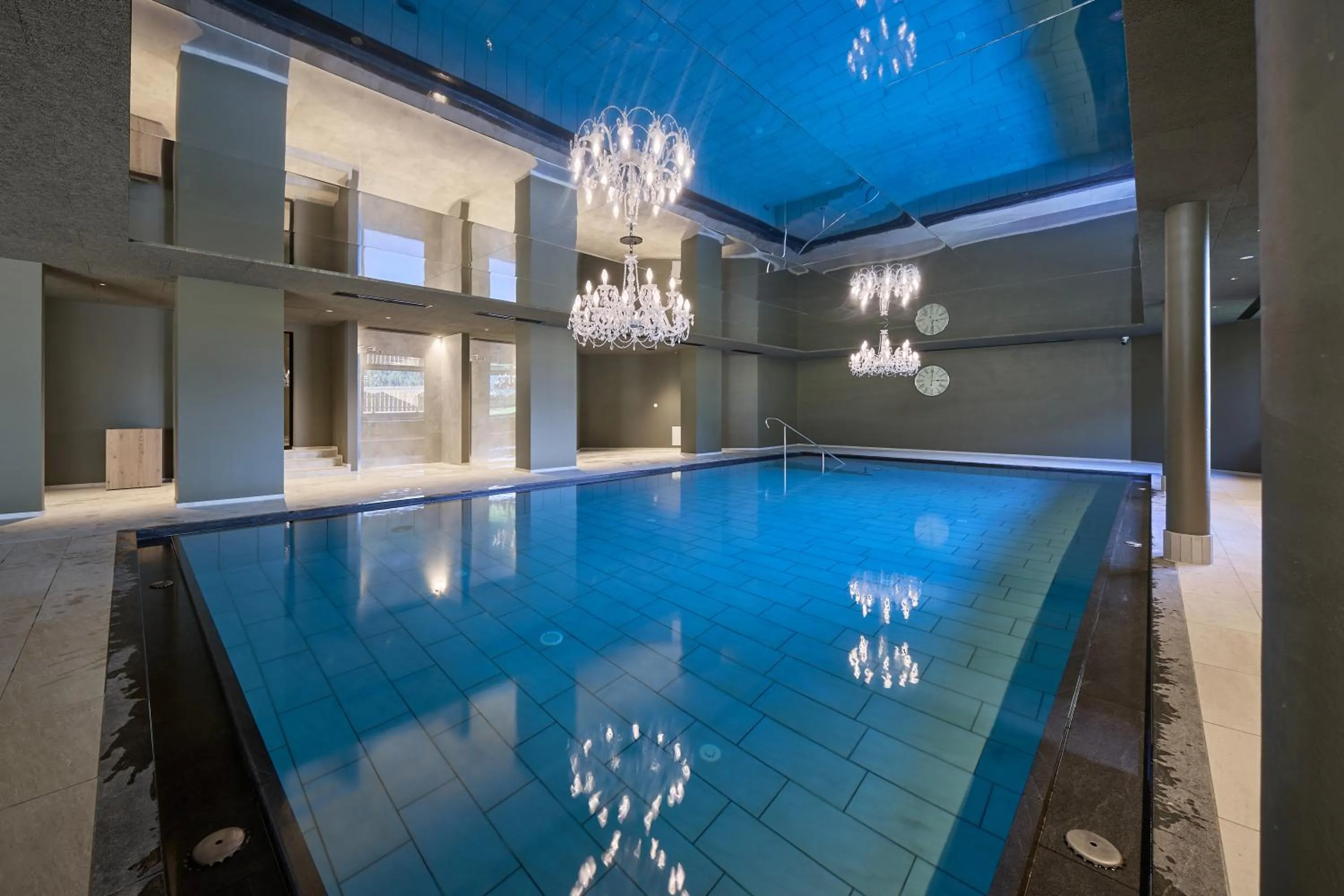 Swimming pool in Berghotel