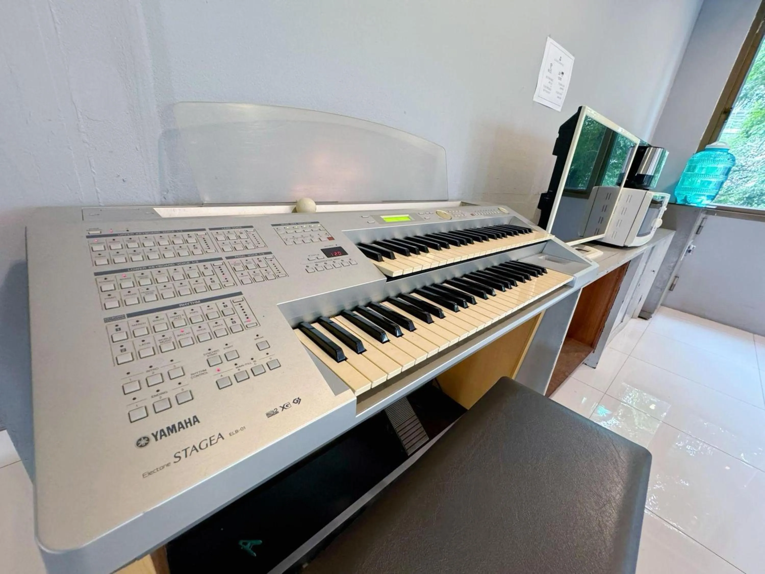 Area and facilities in OYO 75465 Lucky Hostel - Huai Khwang