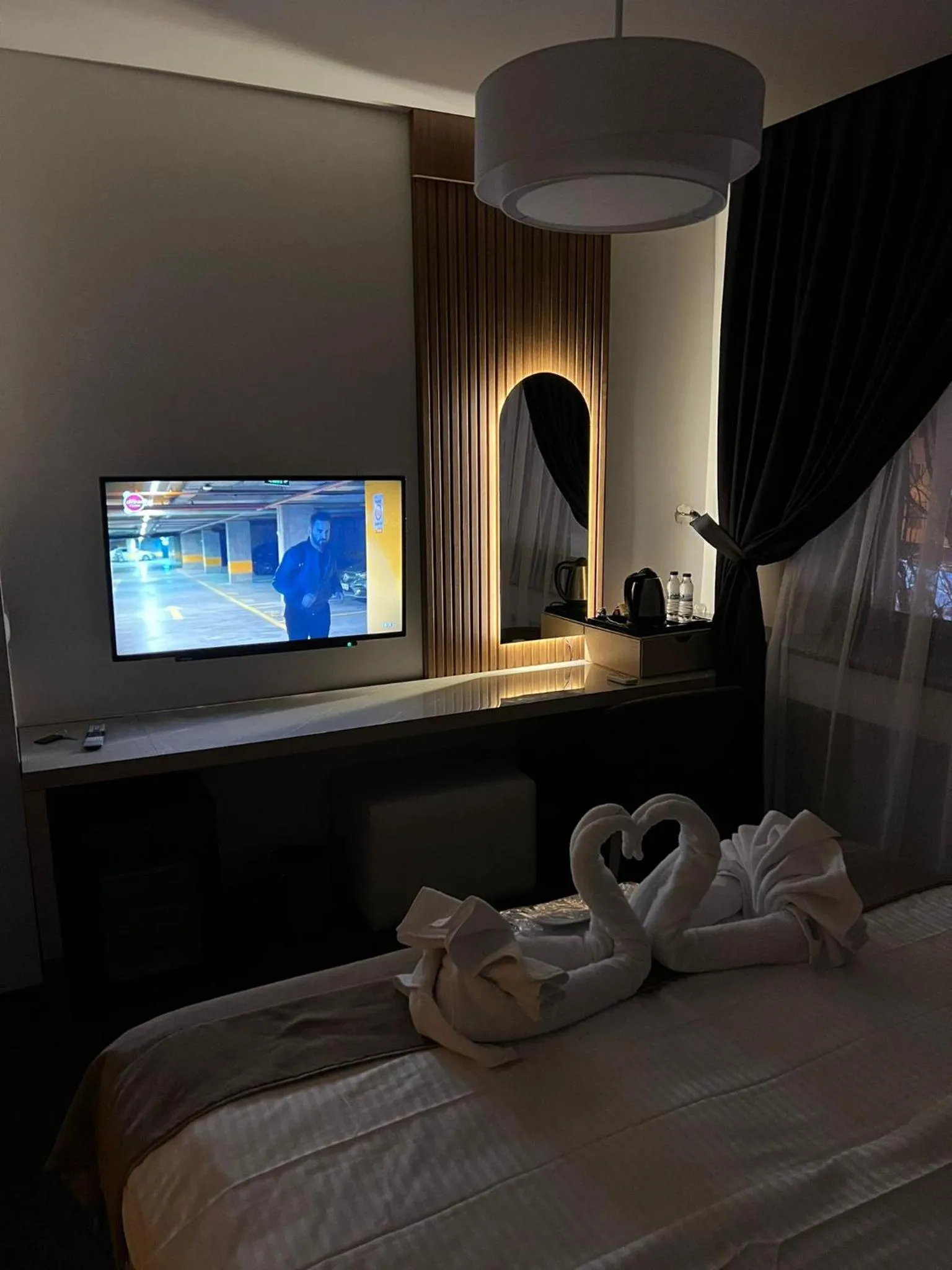 Photo of the whole room, Bed in Mahall Hotel