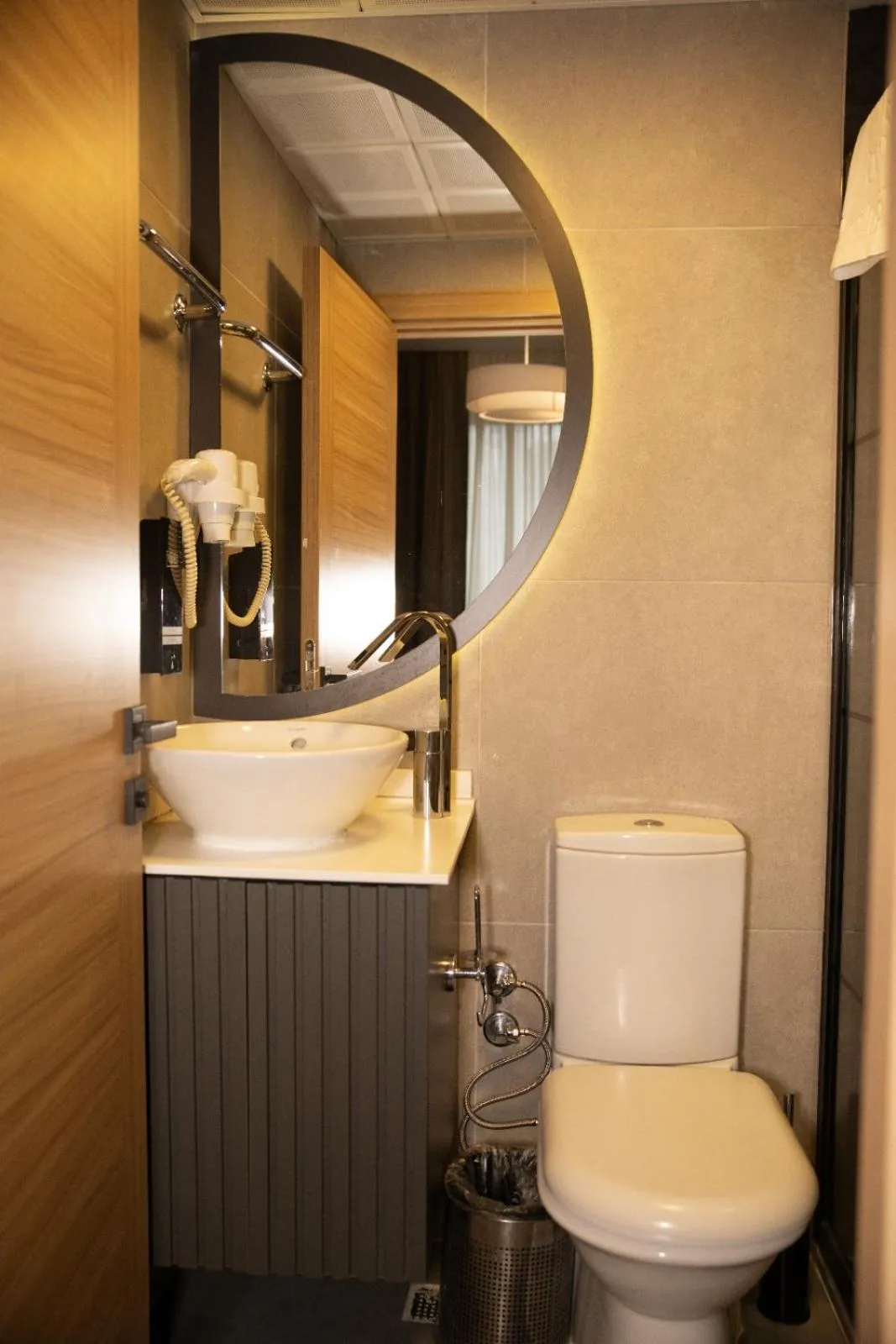 Toilet in Mahall Hotel