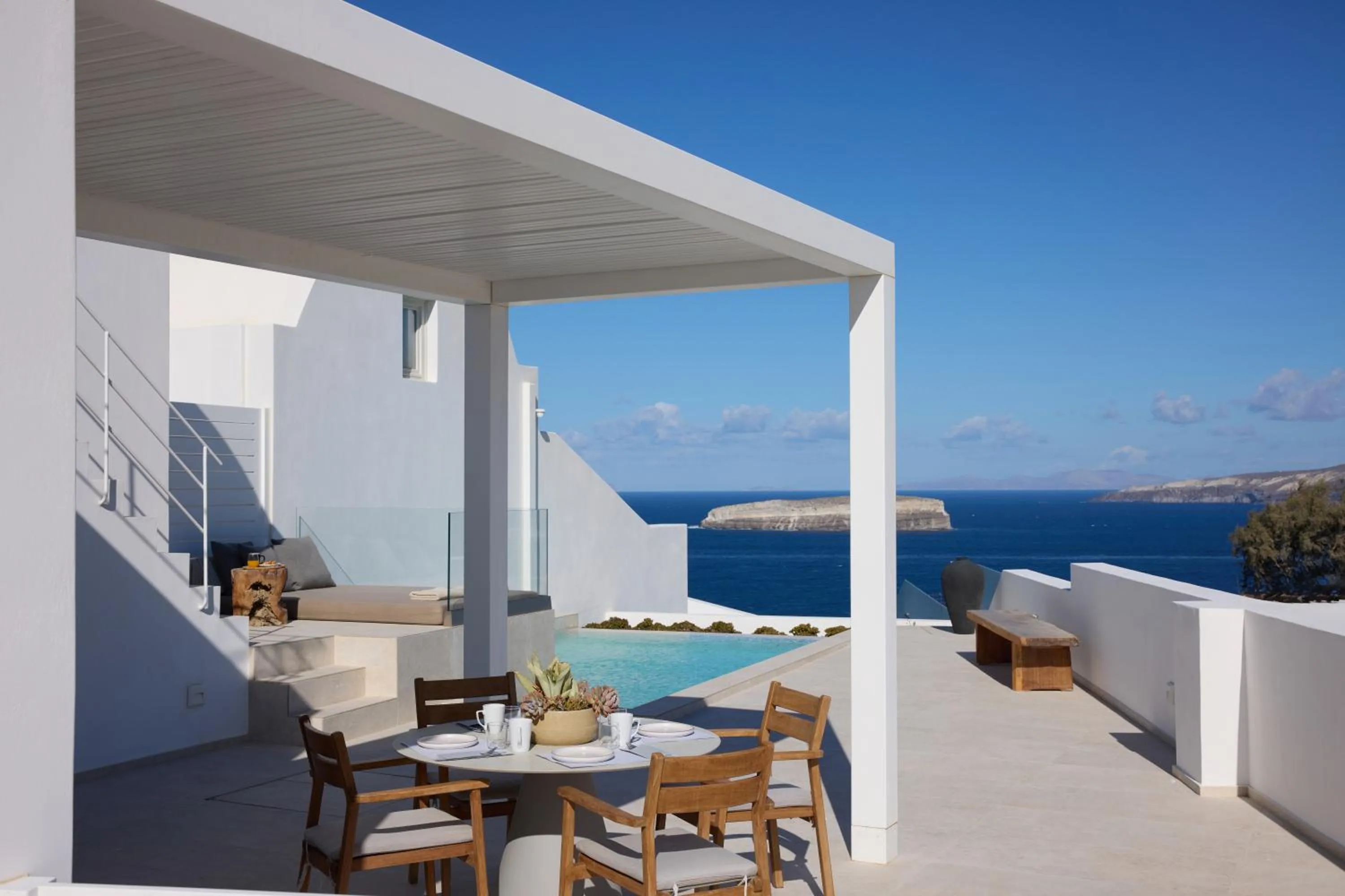 Property building in Omna Caldera Suites