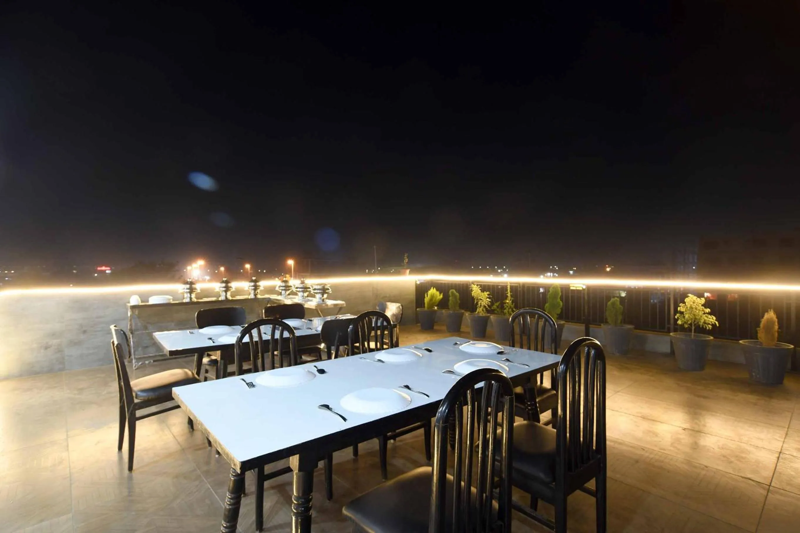 Restaurant/places to eat in Aceotel Select Tulsi Vijay Nagar- A Luxury Boutique Hotel