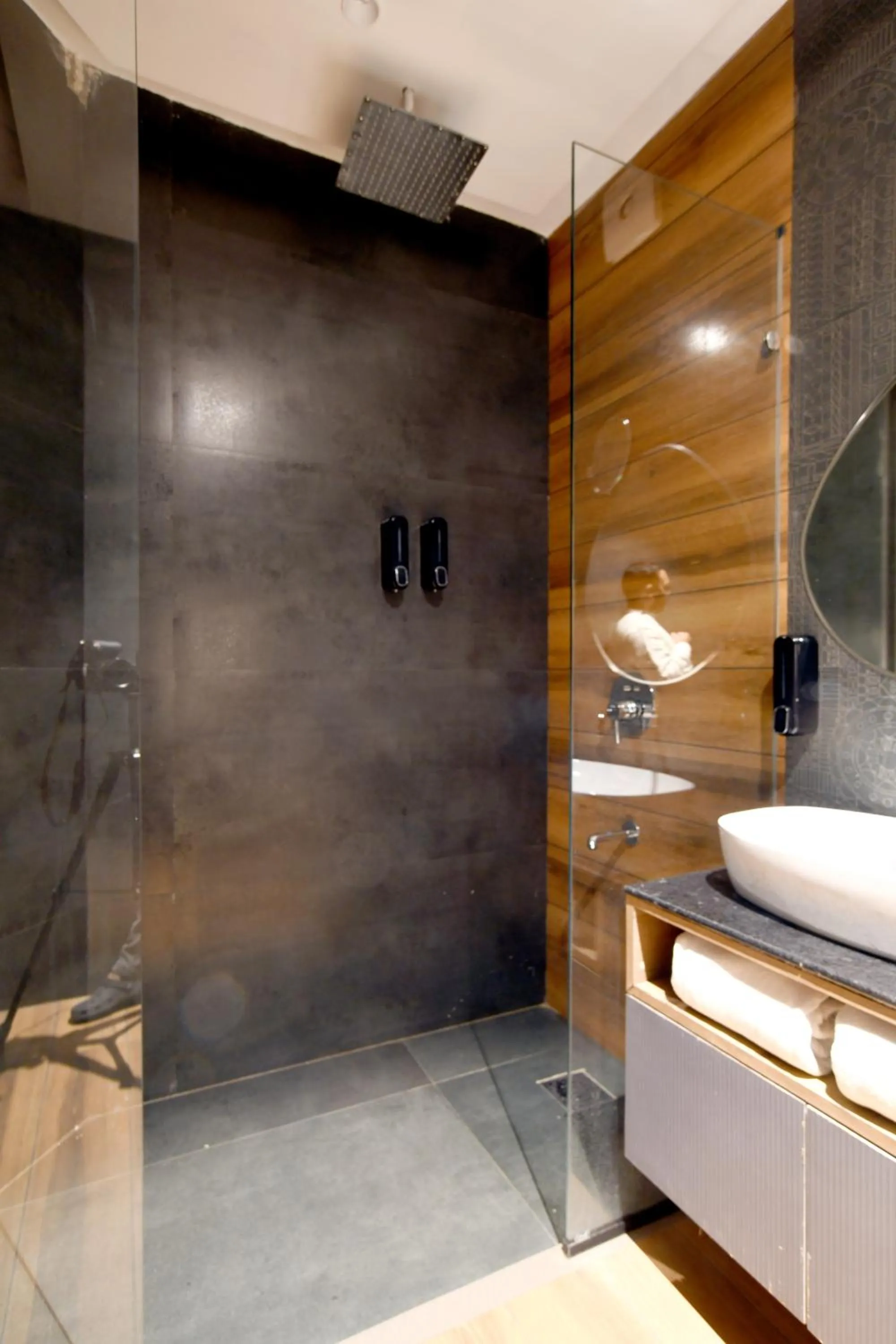 Shower in Aceotel Select Tulsi Vijay Nagar- A Luxury Boutique Hotel