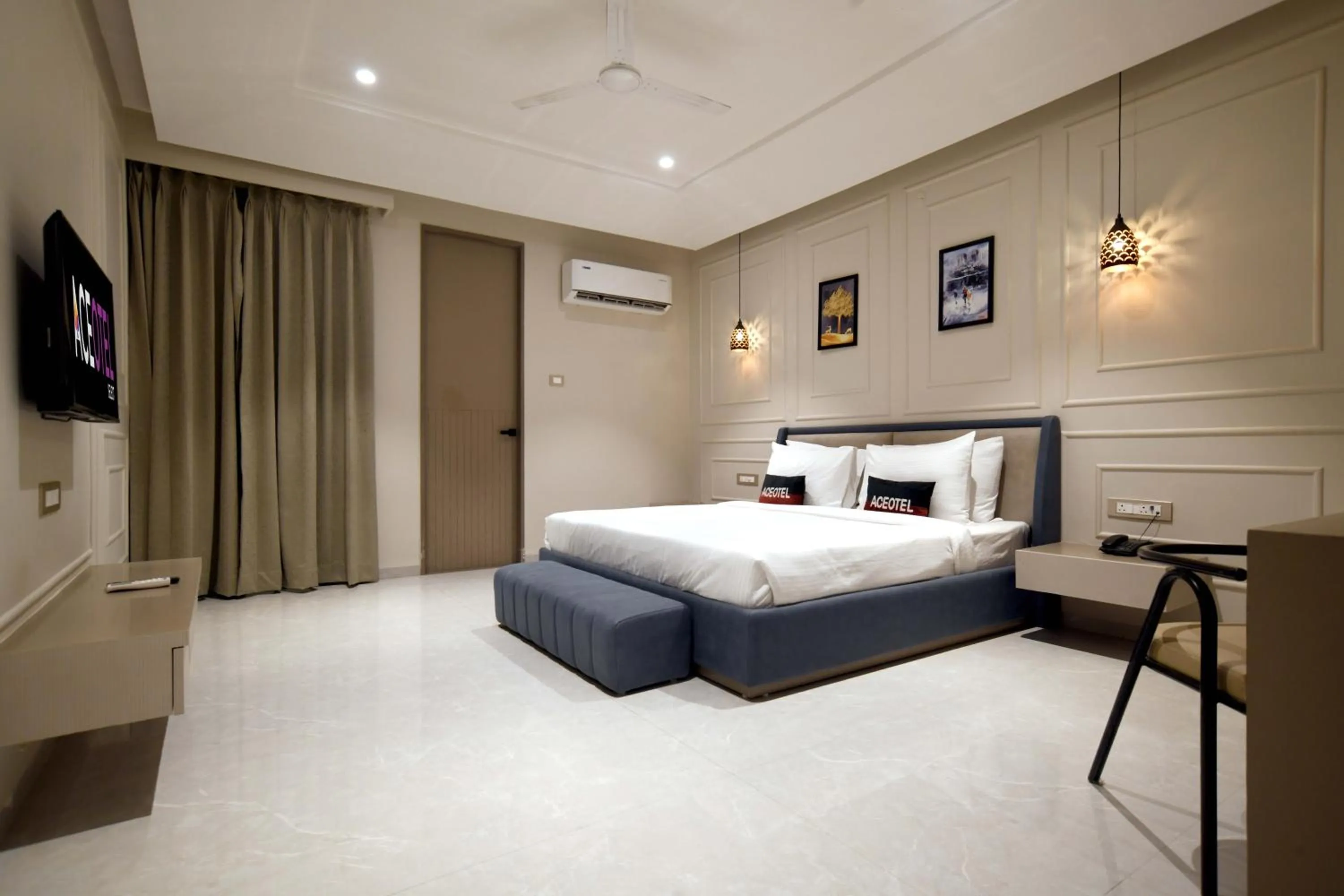 Bed in Aceotel Select Tulsi Vijay Nagar- A Luxury Boutique Hotel