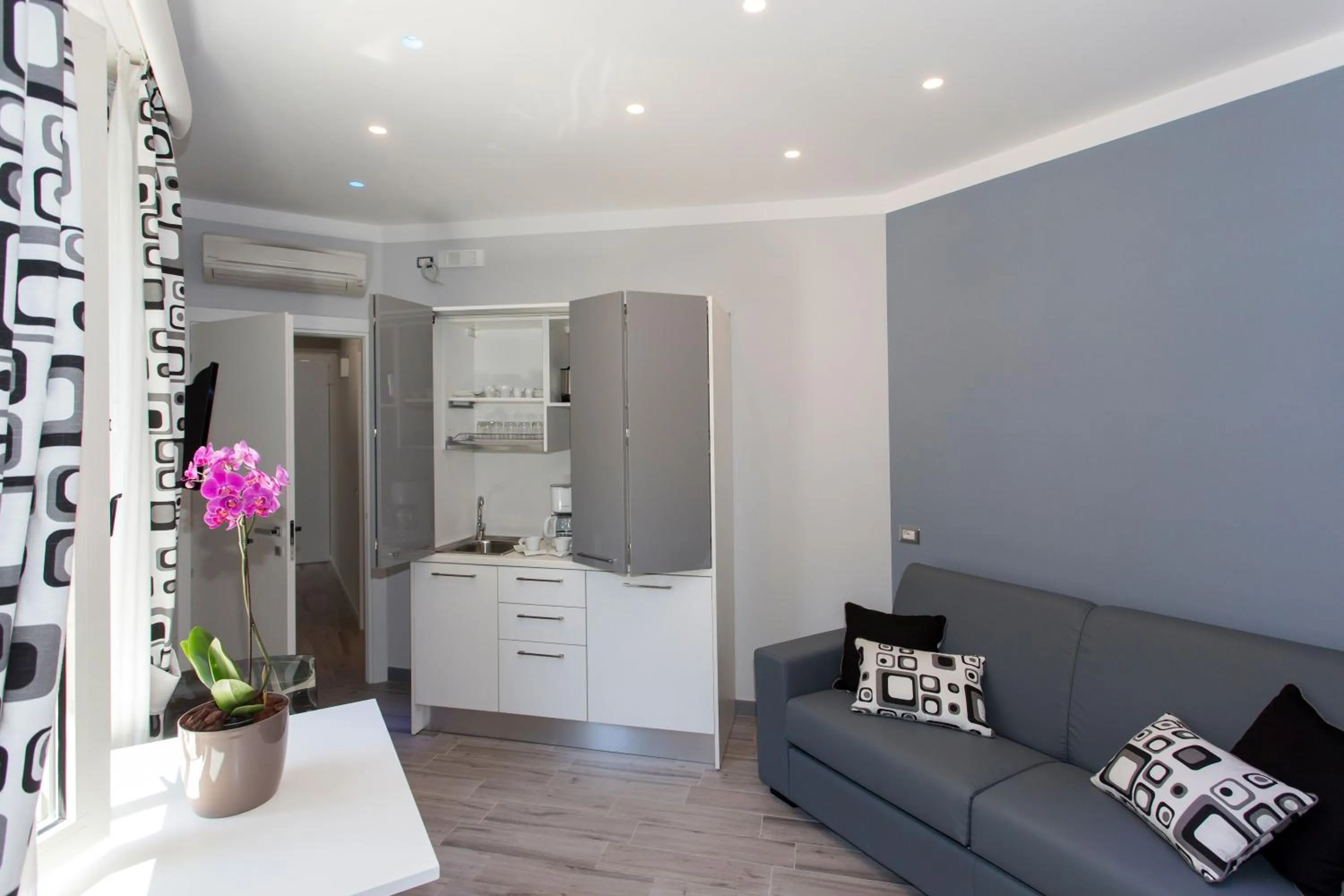 Kitchen or kitchenette in Amalfi Apartments Design centro storico