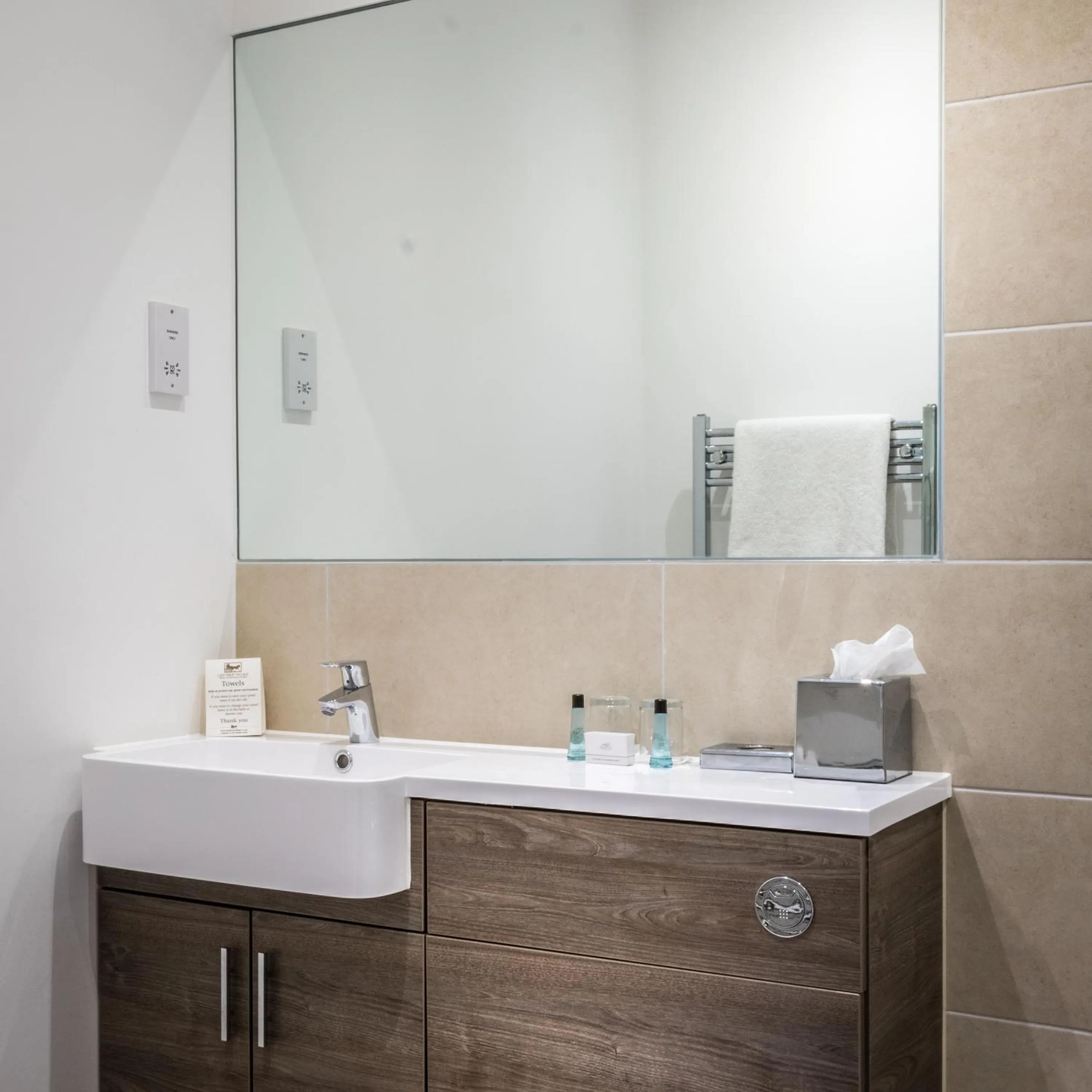 Toilet in Last Drop Village Hotel & Spa