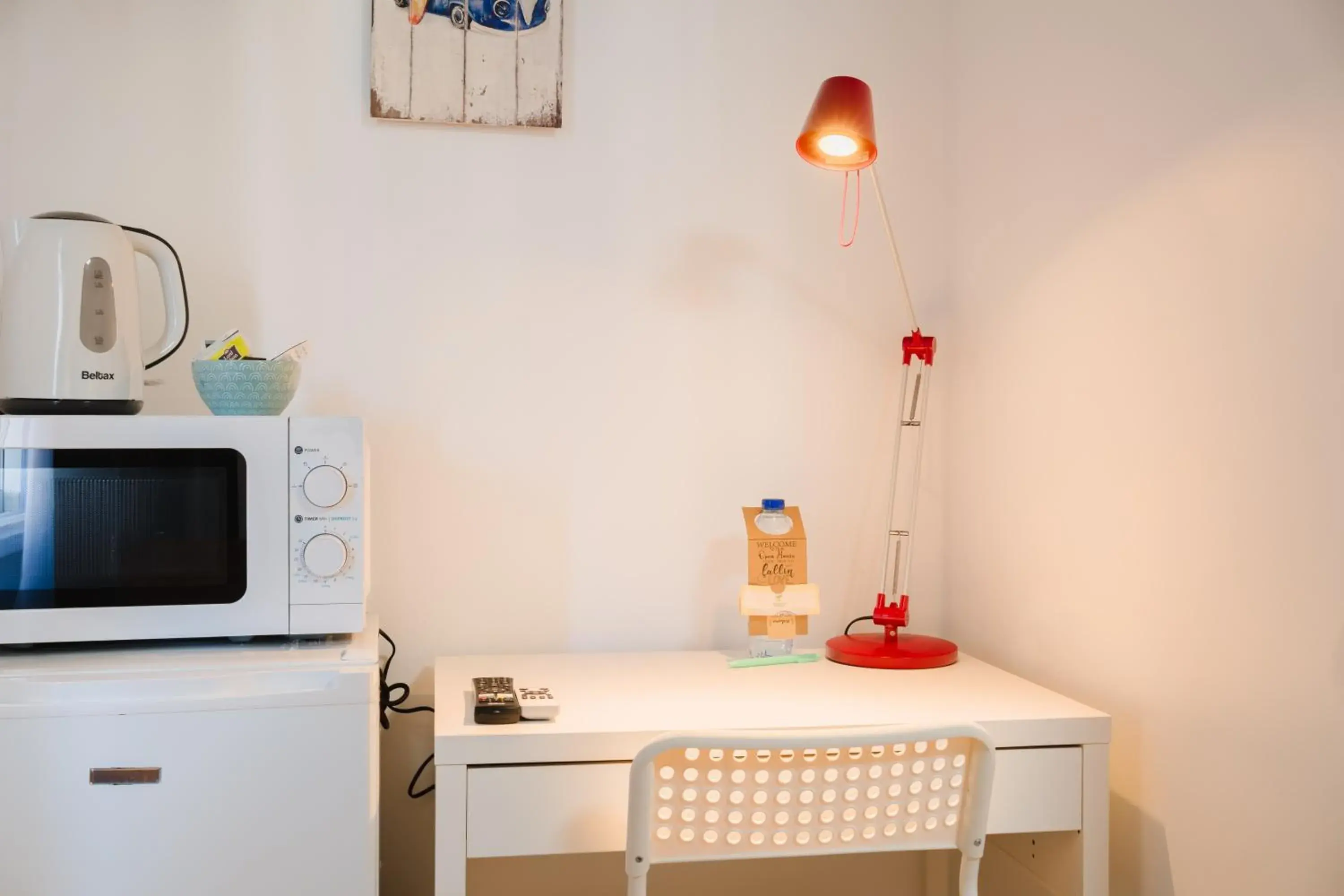 Budget Double Room in Villa Paraíso da Caparica Budget Double Room in Villa Paraíso da Caparica