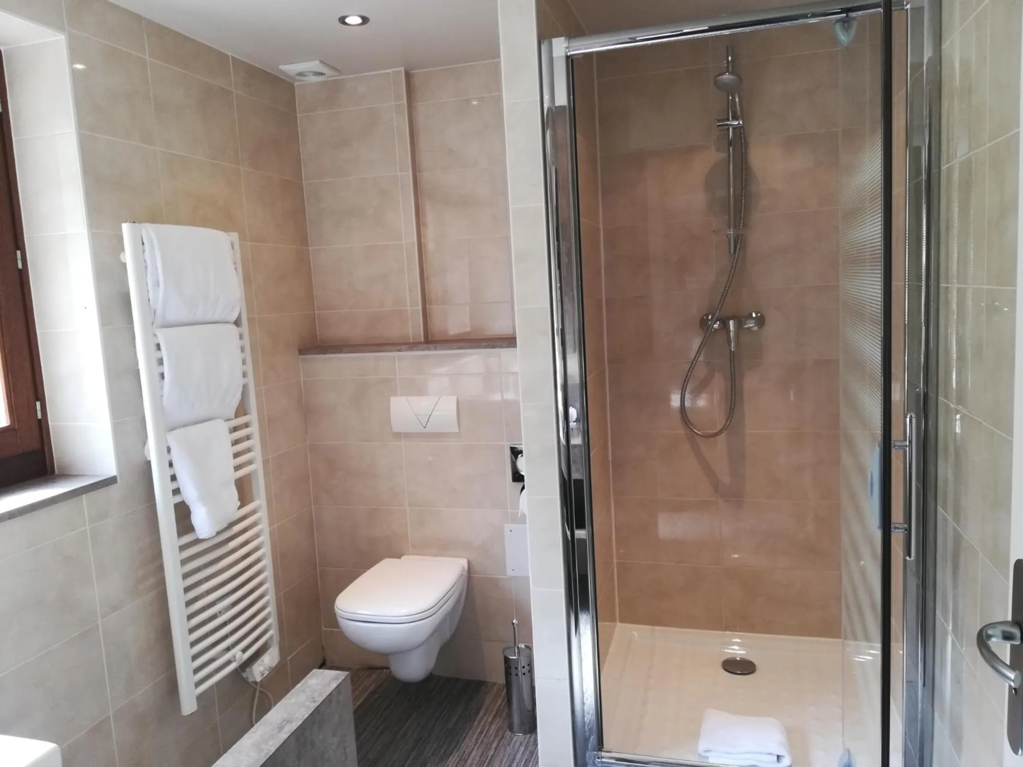 Bathroom in Hotel Le Léman