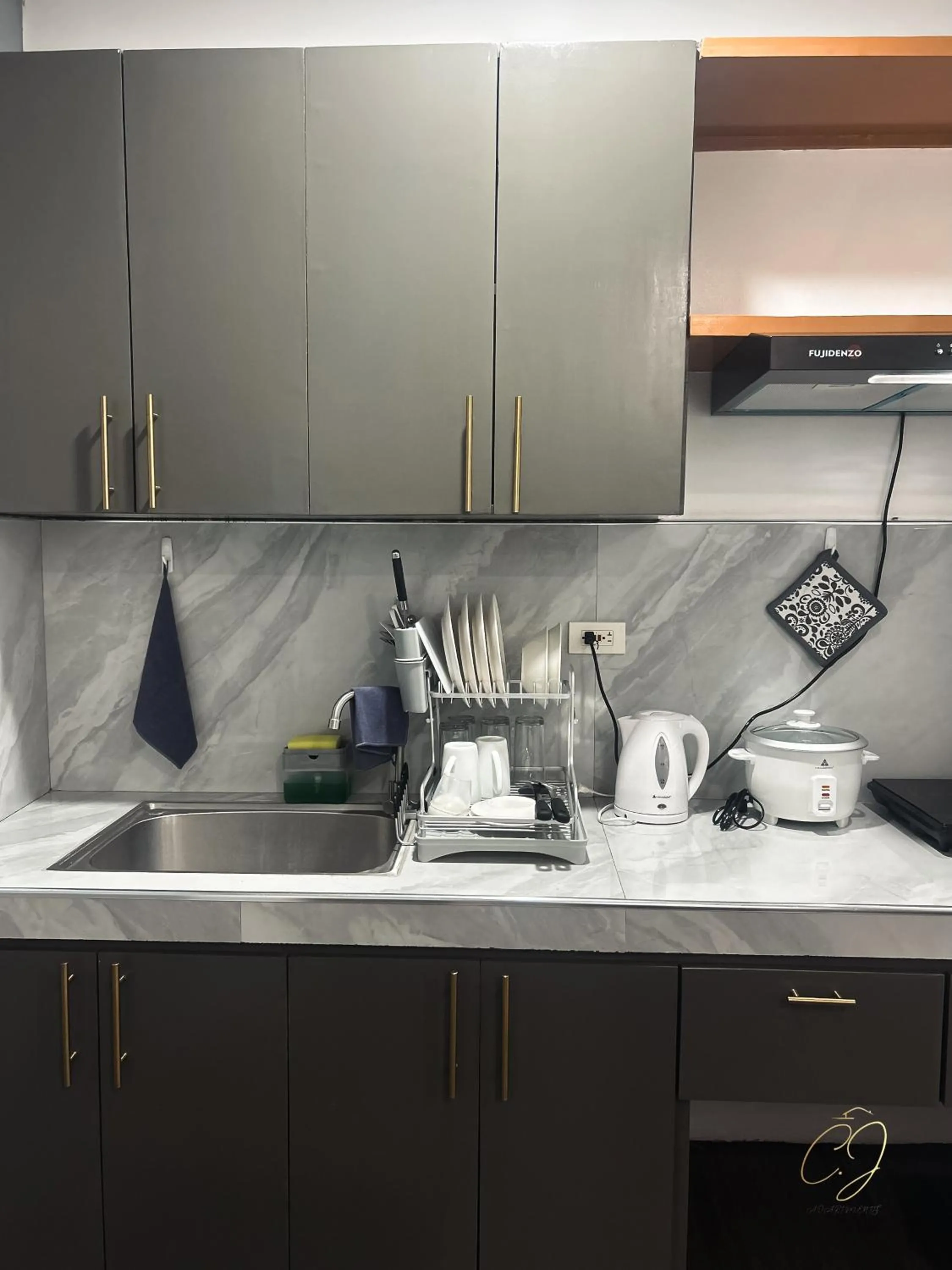 Coffee/tea facilities in CJ Apartments