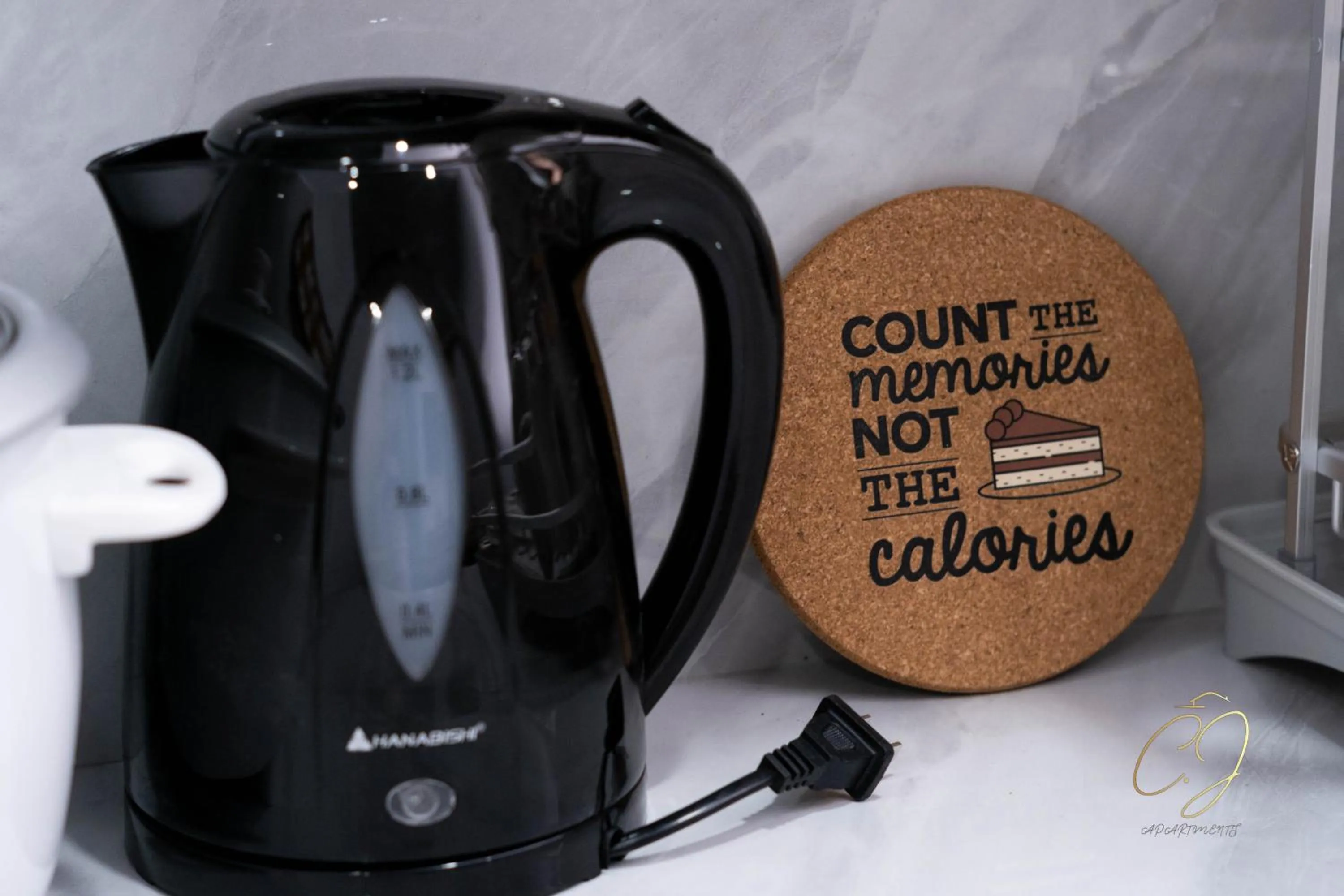 Coffee/tea facilities in CJ Apartments