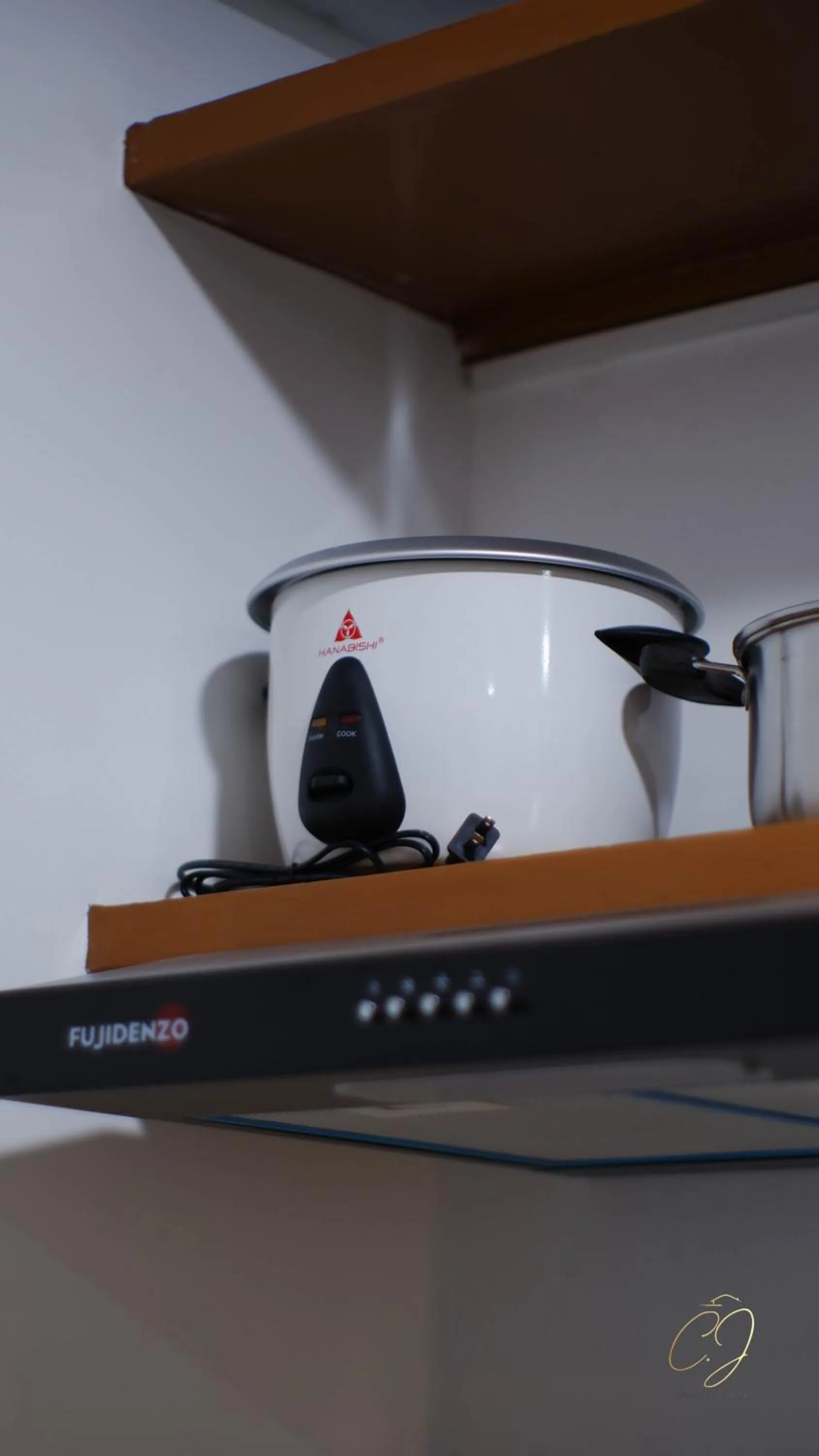 Kitchen or kitchenette in CJ Apartments