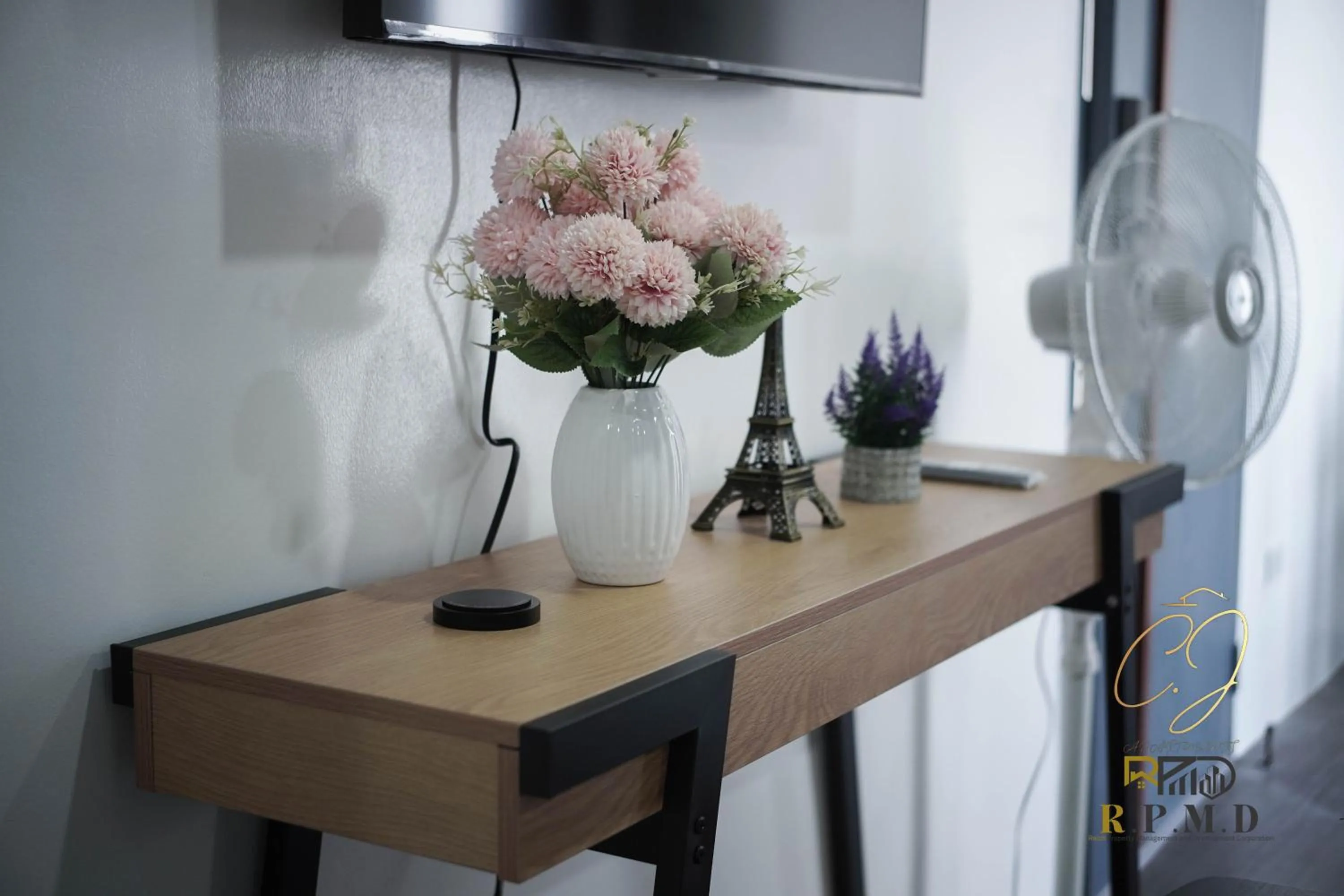 TV and multimedia in CJ Apartments