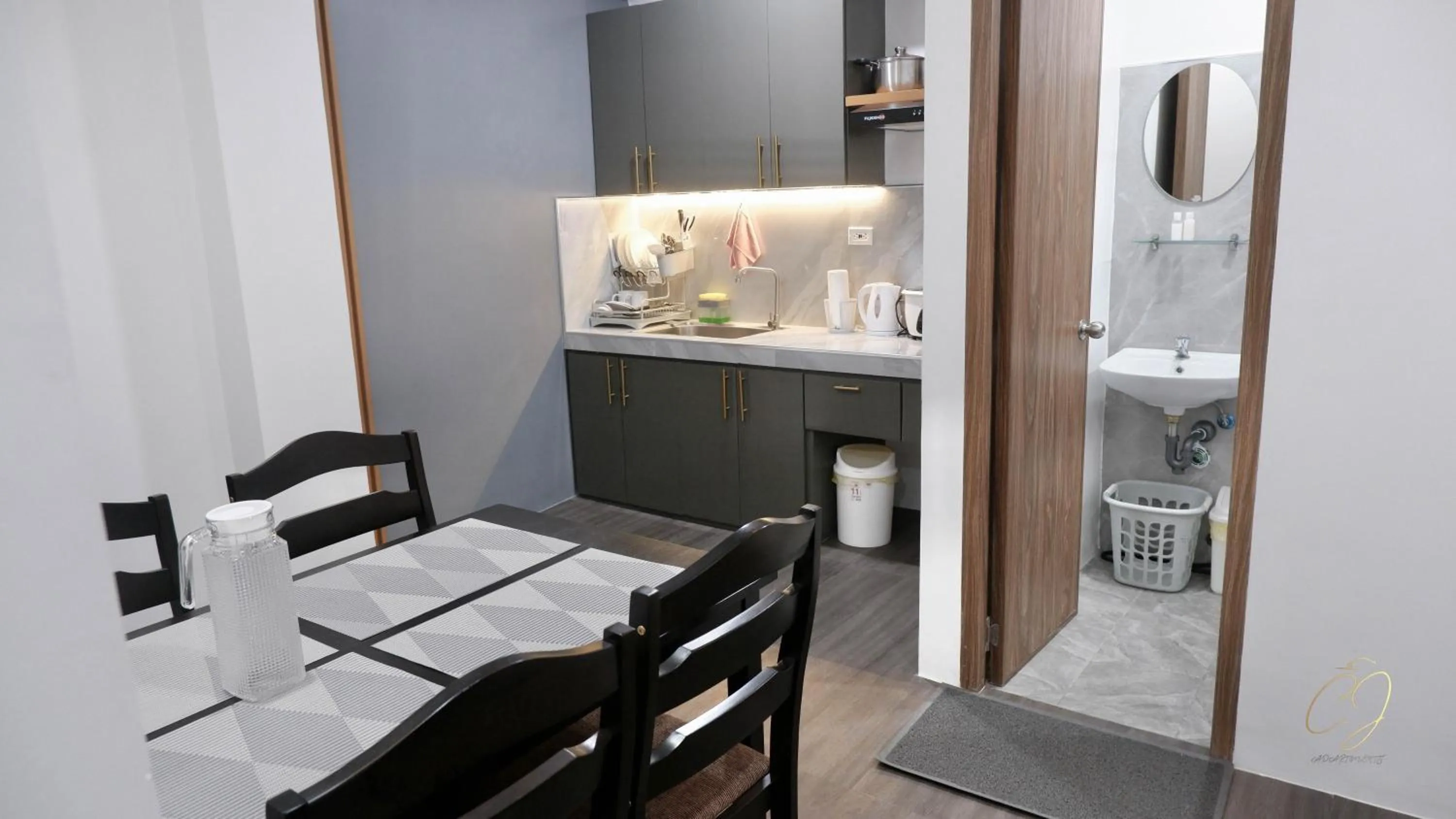 Kitchen or kitchenette in CJ Apartments