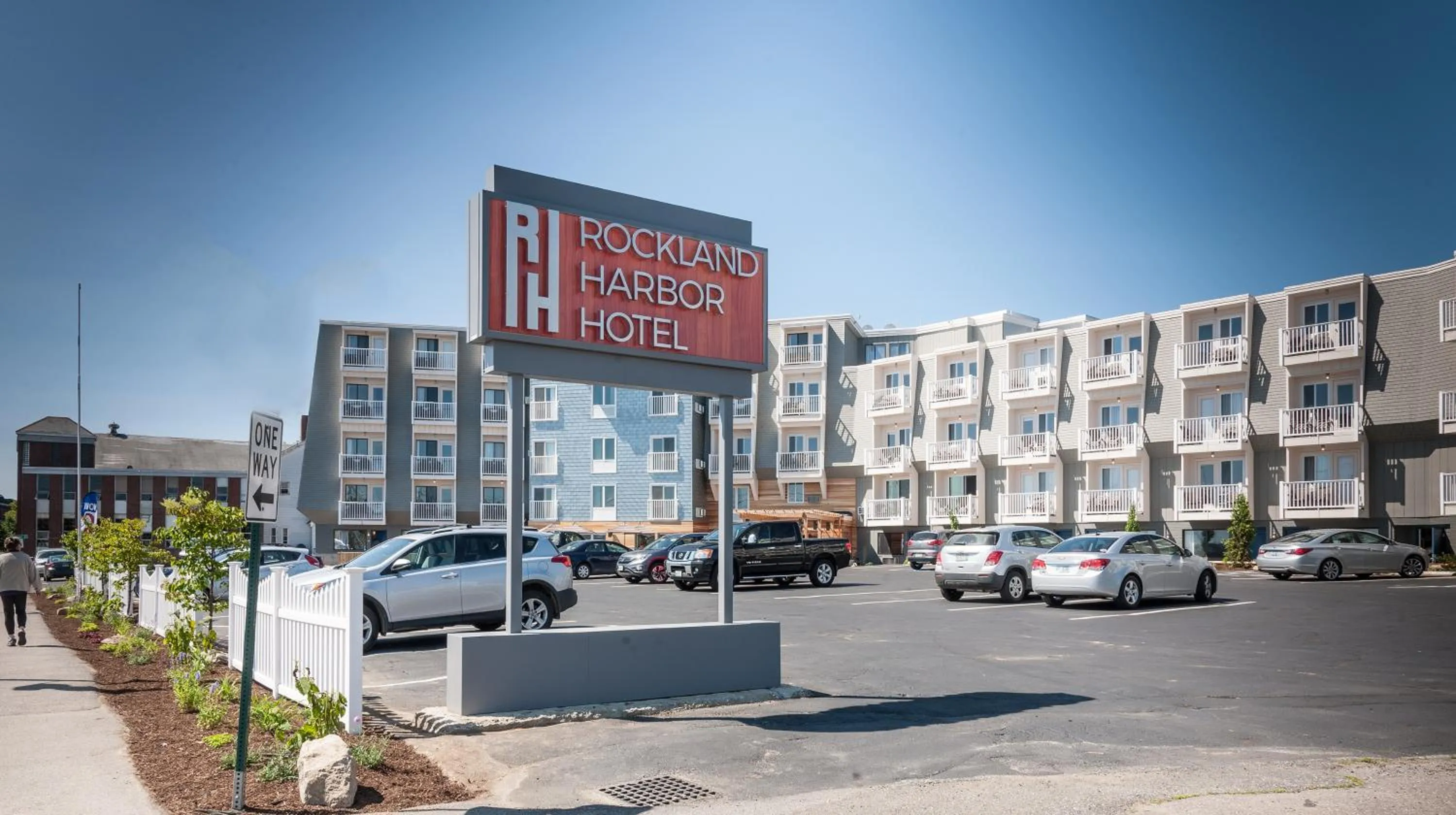 Property building in Rockland Harbor Hotel