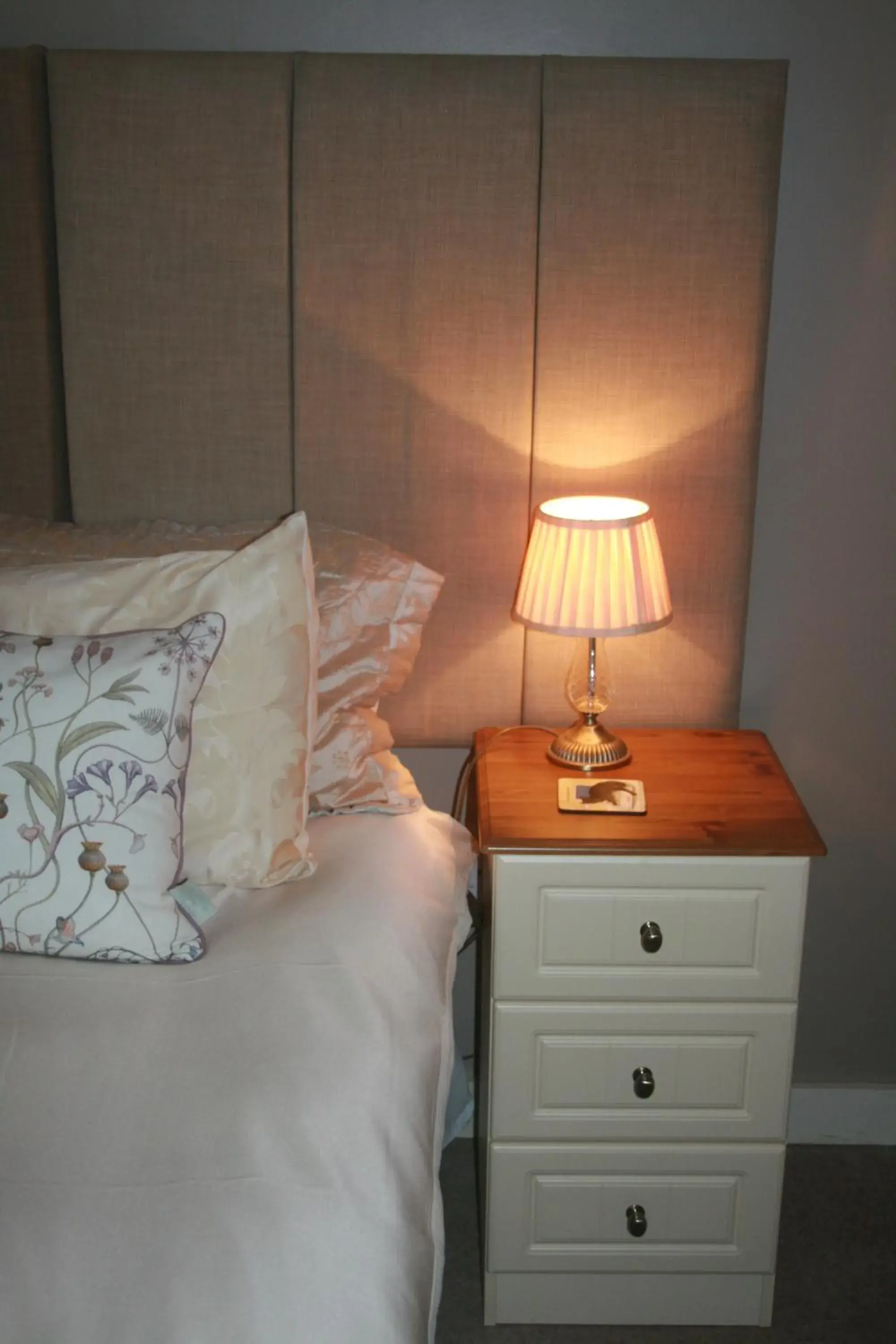 Double Room with Garden View in School House Cottage B&B and tea garden Double Room with Garden View in School House Cottage B&B and tea garden