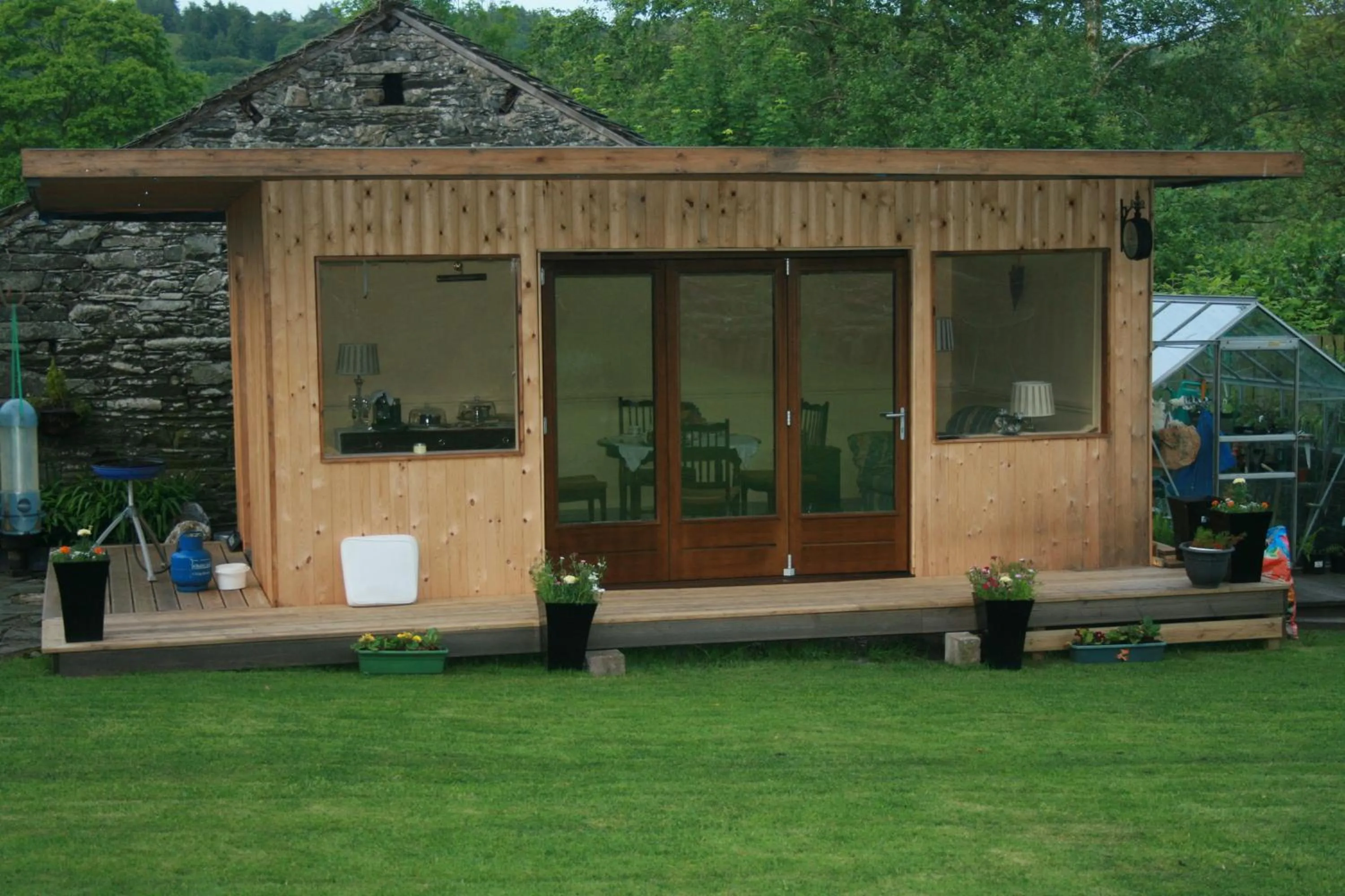 Garden in School House Cottage B&B and tea garden