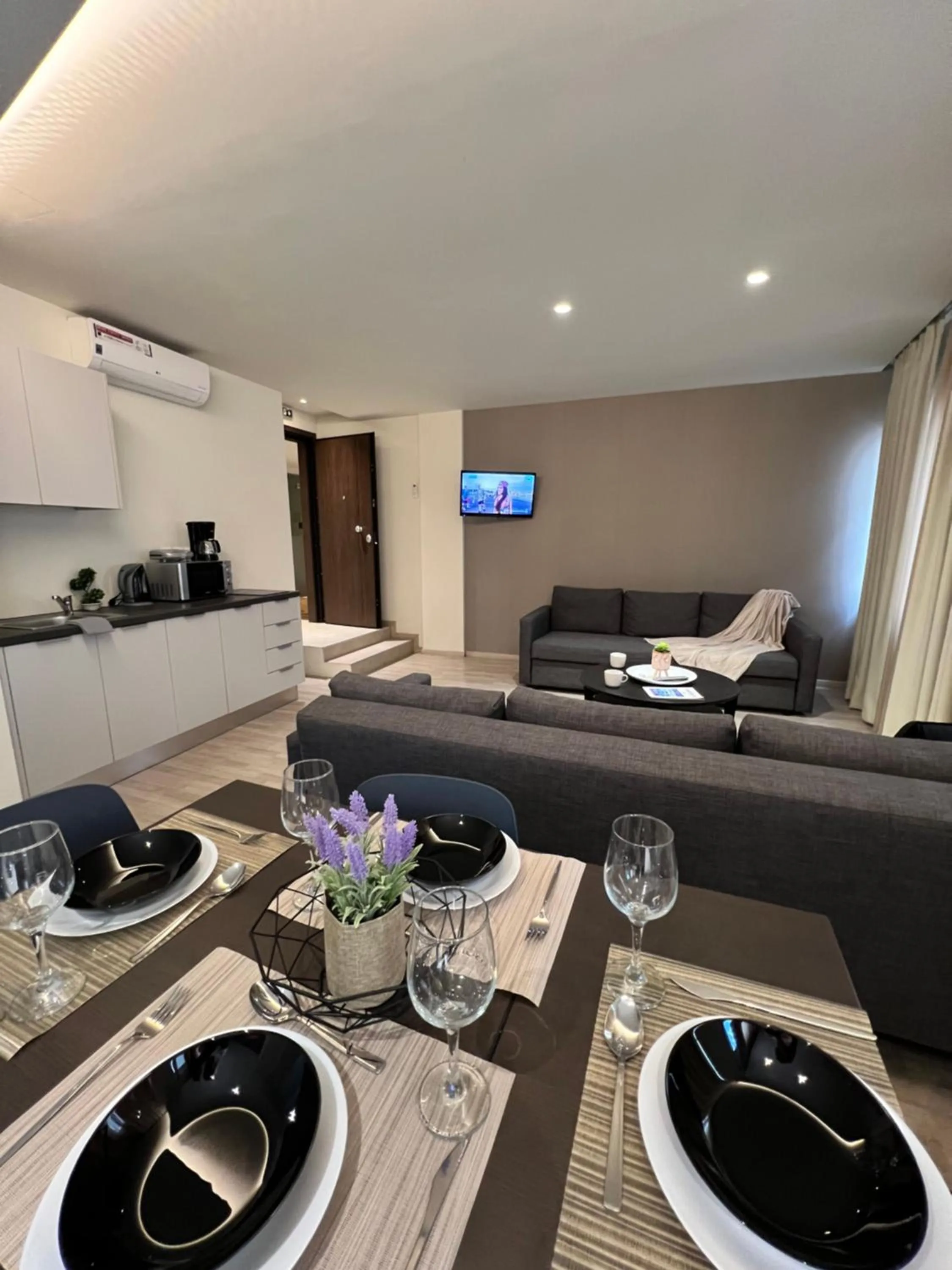 TV and multimedia in Athenian Retreat Penthouses