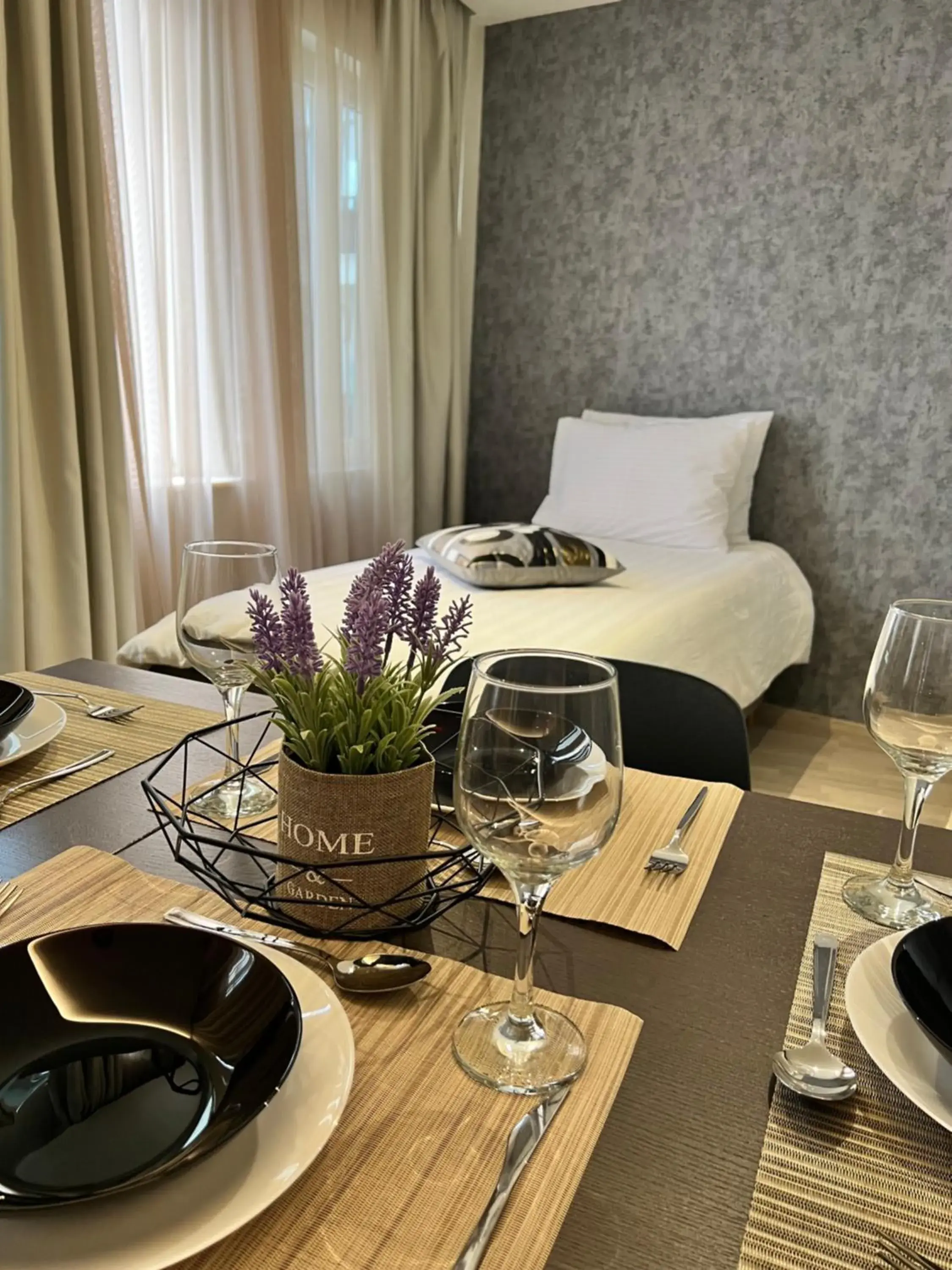 Superior King Suite in Athenian Retreat Penthouses Superior King Suite in Athenian Retreat Penthouses