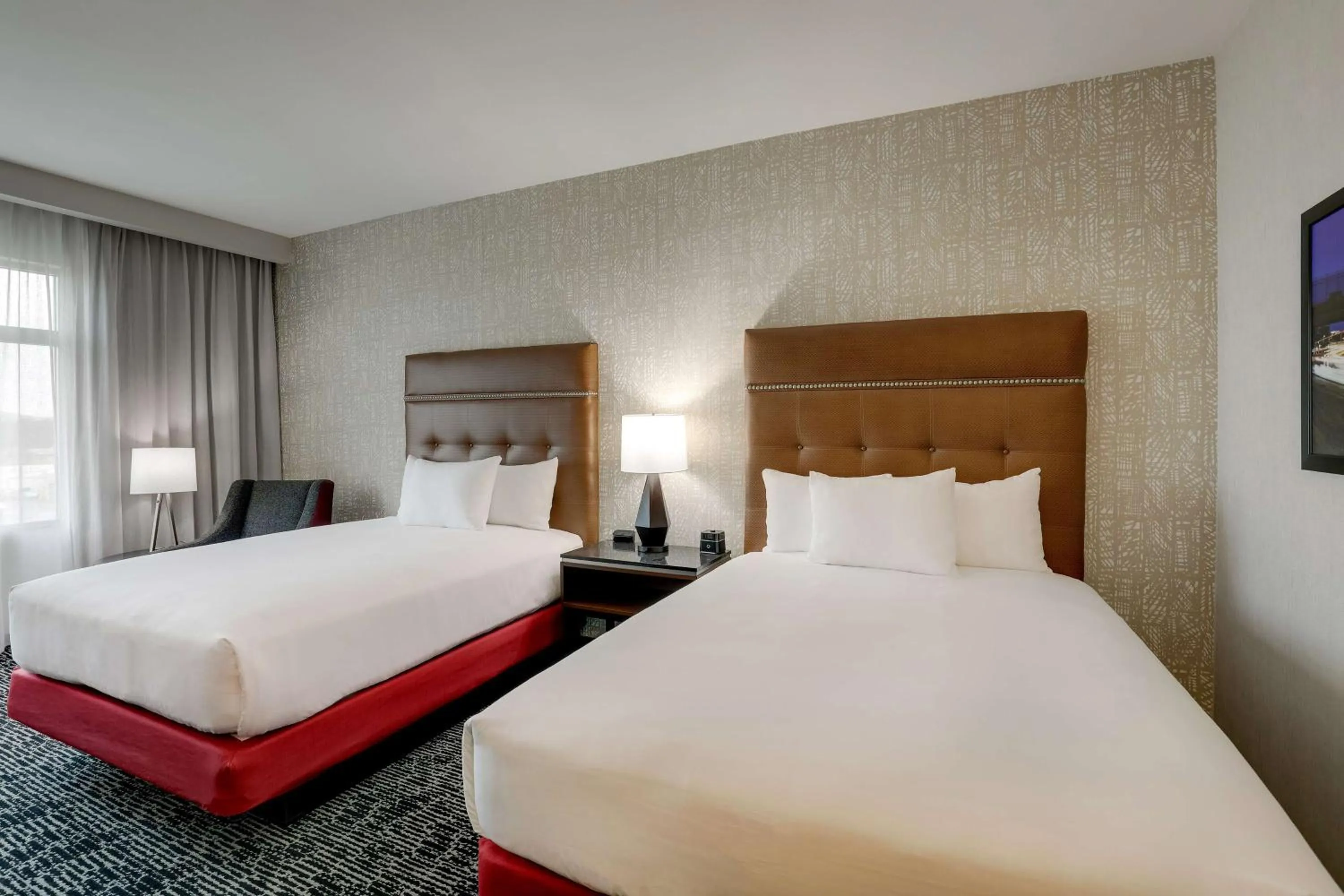 Bedroom, Bed in Drury Plaza Hotel Cincinnati Florence