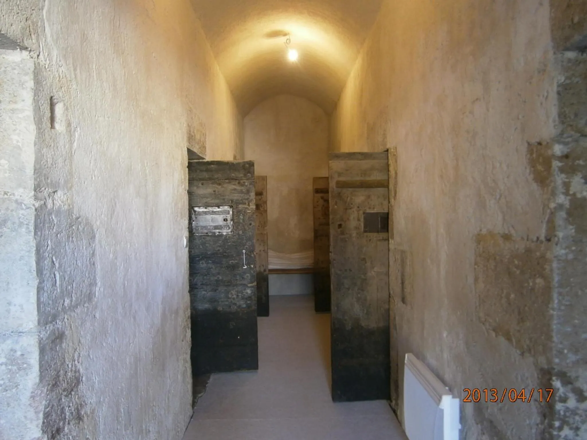 Inner courtyard view in La Tour Beauvoir