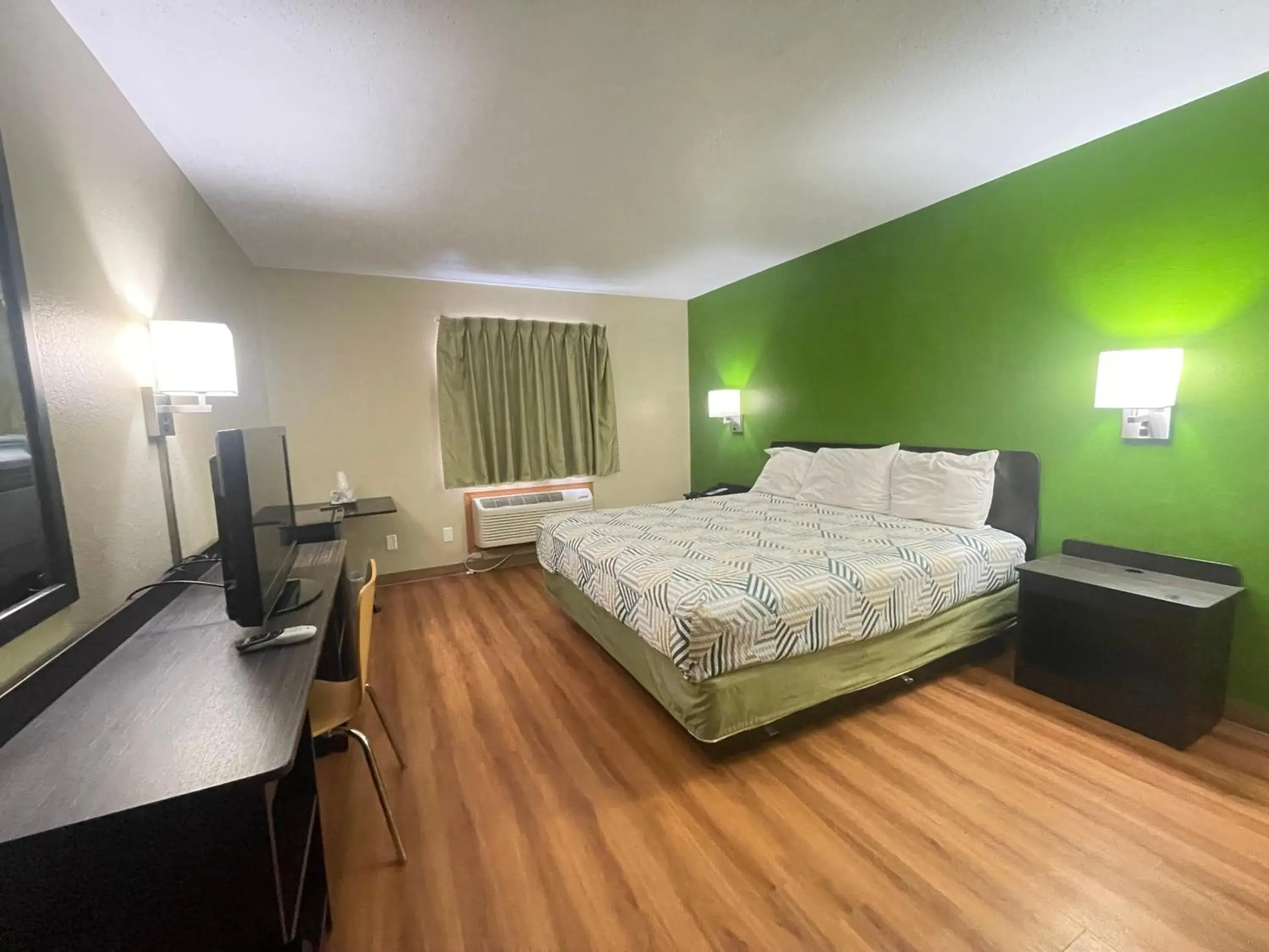 Standard King Room in Dakota inn Standard King Room in Dakota inn