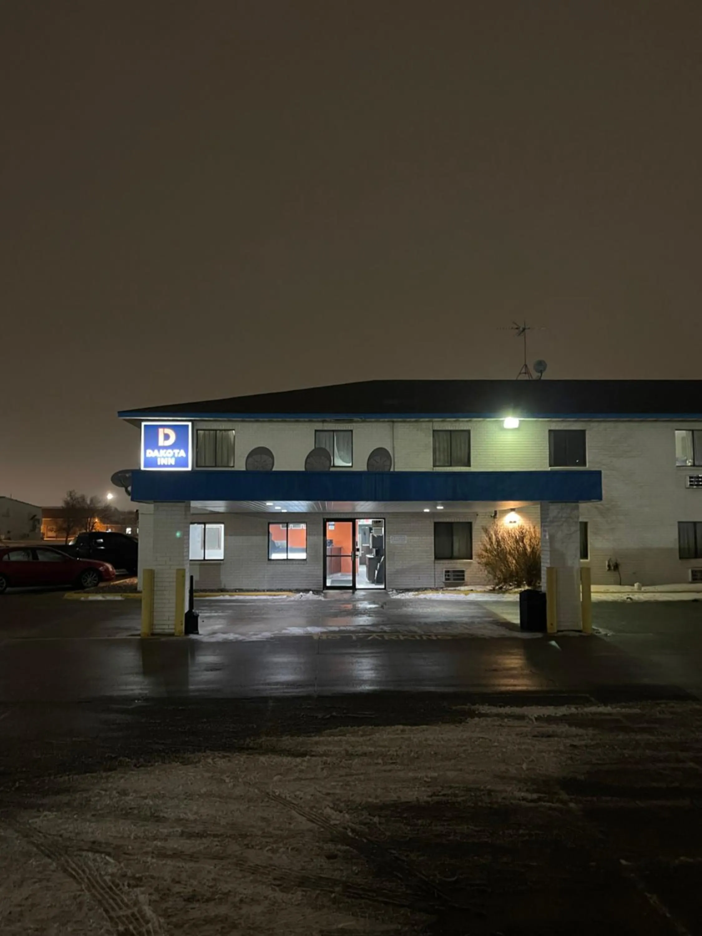 Property building in Dakota inn