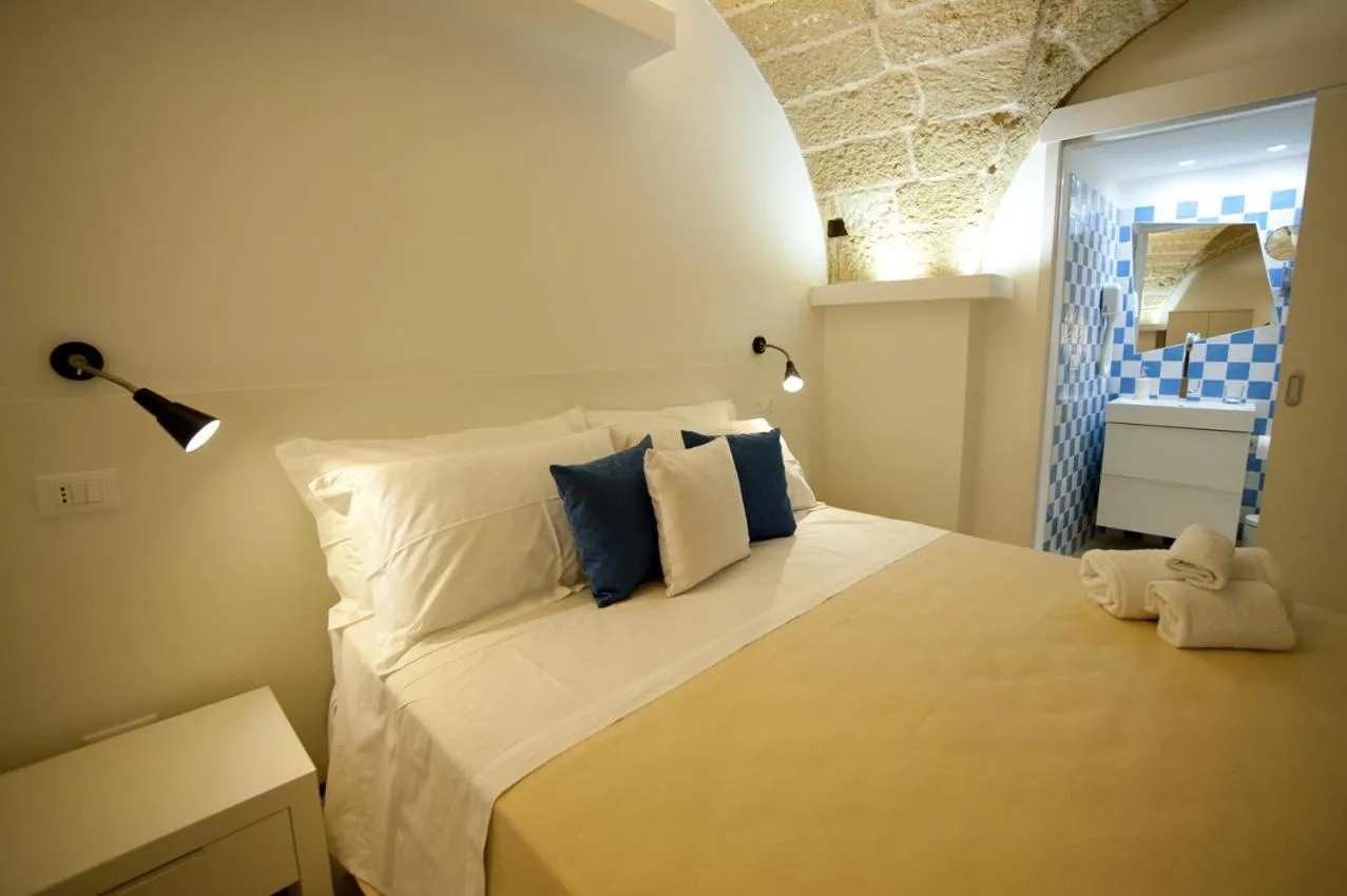 Decorative detail, Bed in TS Residence