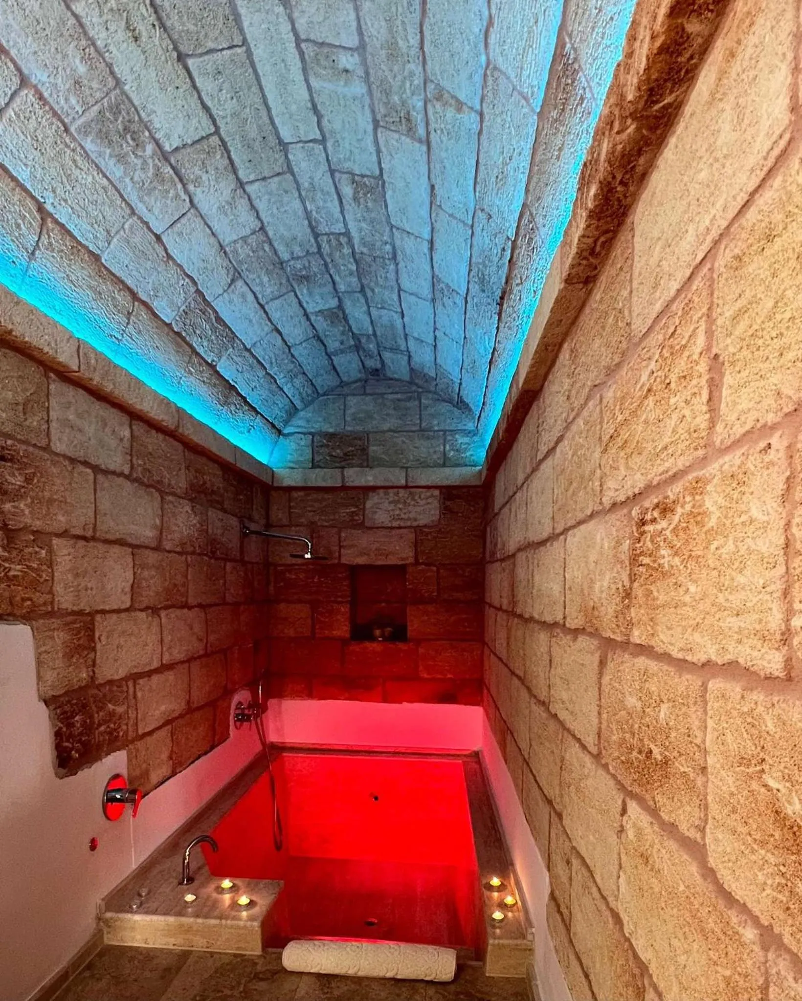 Hot Tub in TS Residence