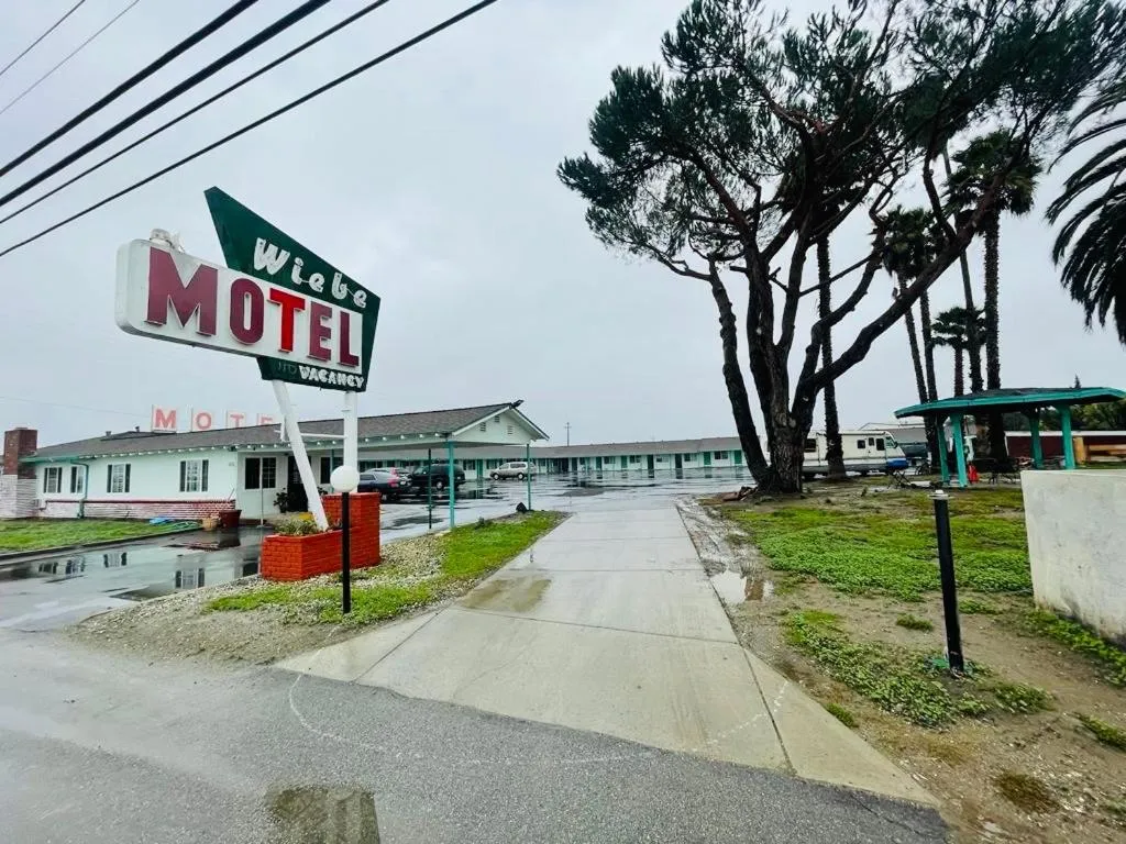 Wiebe Motel