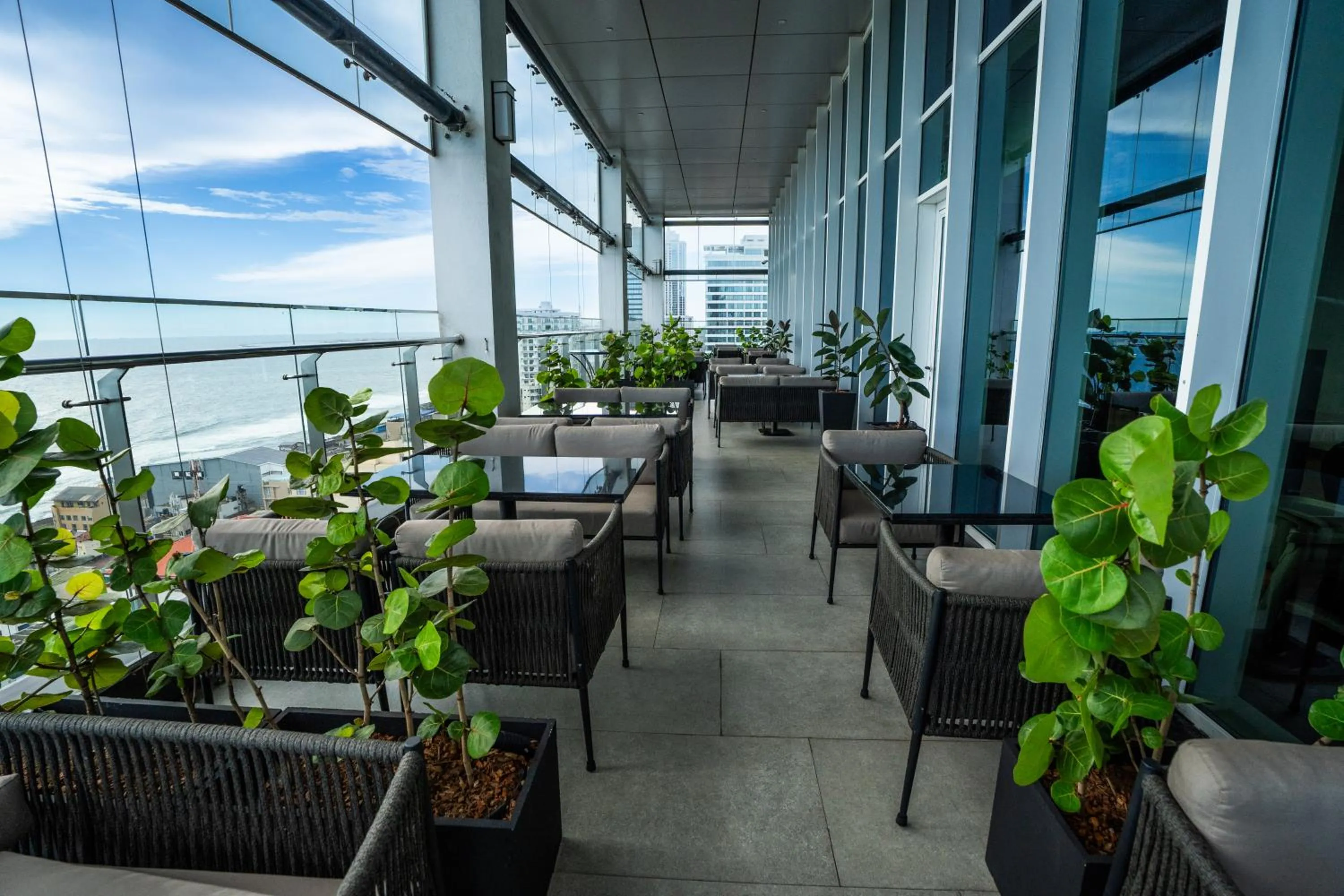 Restaurant/places to eat in Sofia Colombo City Hotel