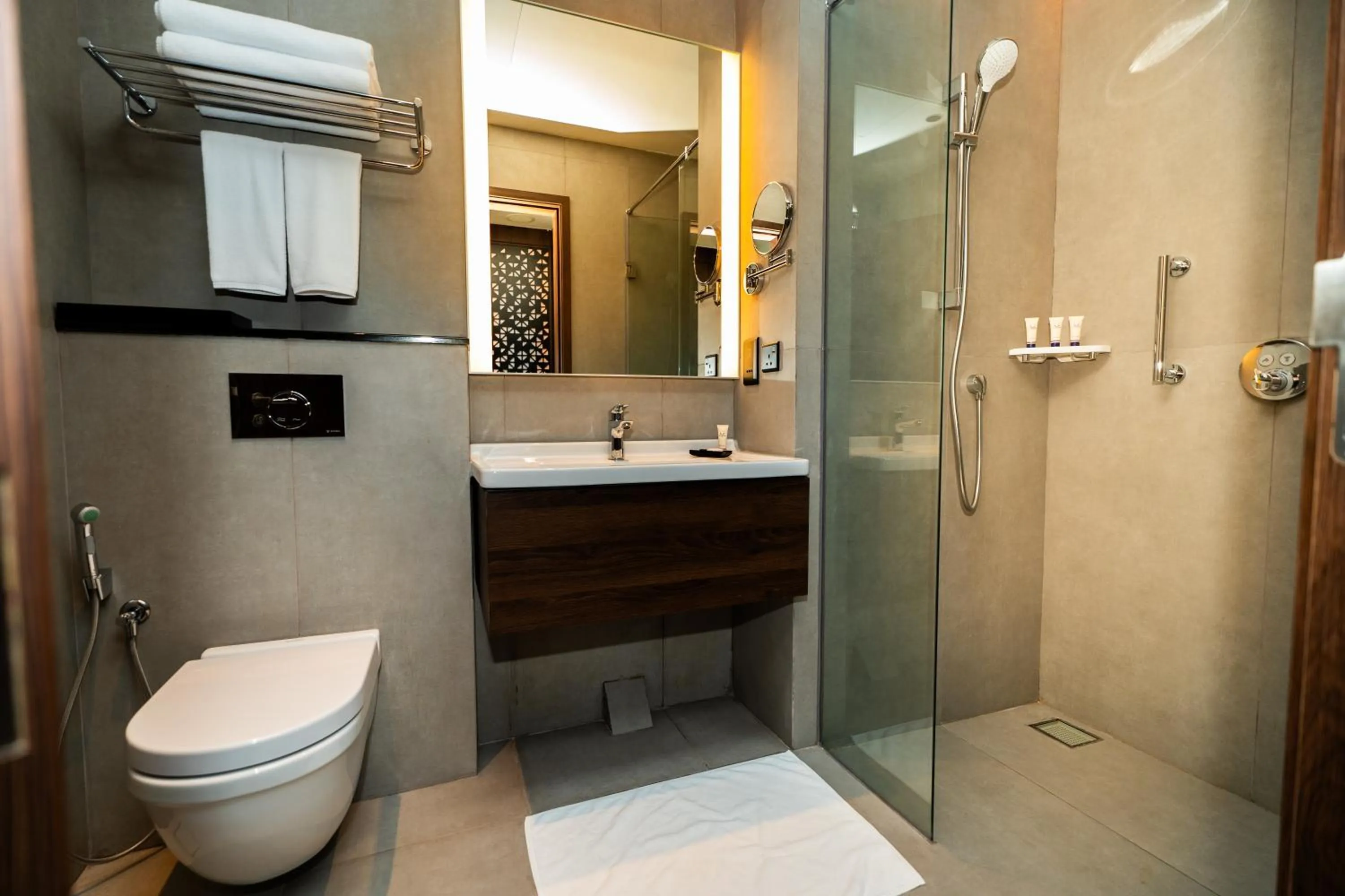 Bathroom in Sofia Colombo City Hotel