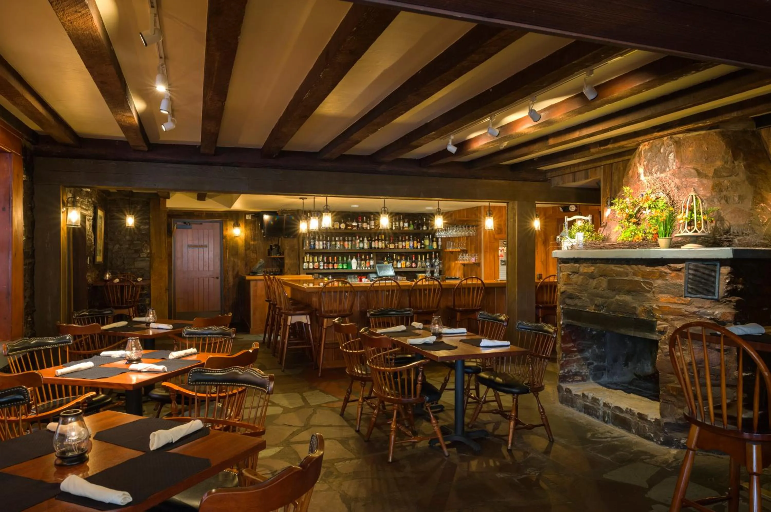 Restaurant/places to eat in Pine Barn Inn