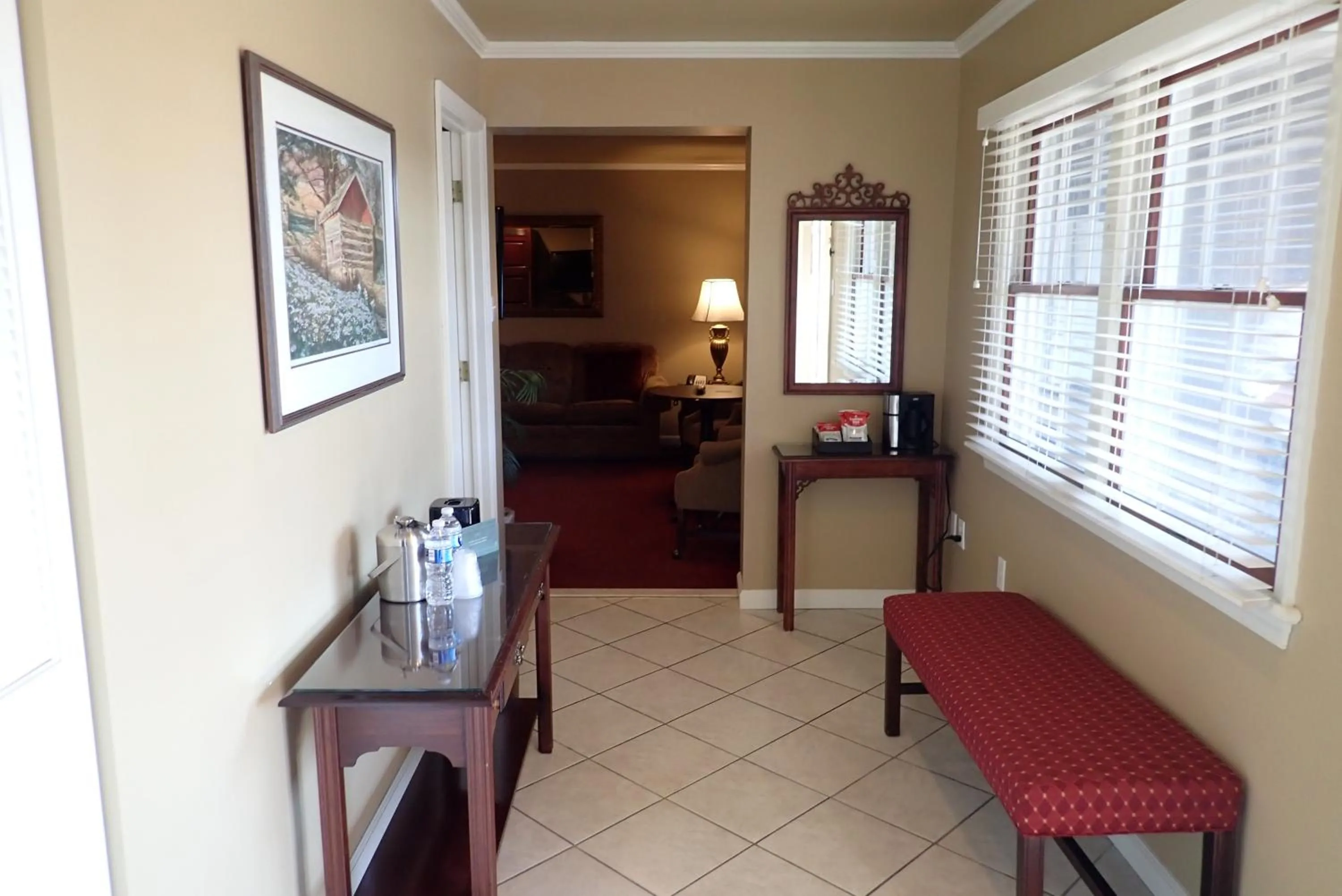 Living room in Pine Barn Inn