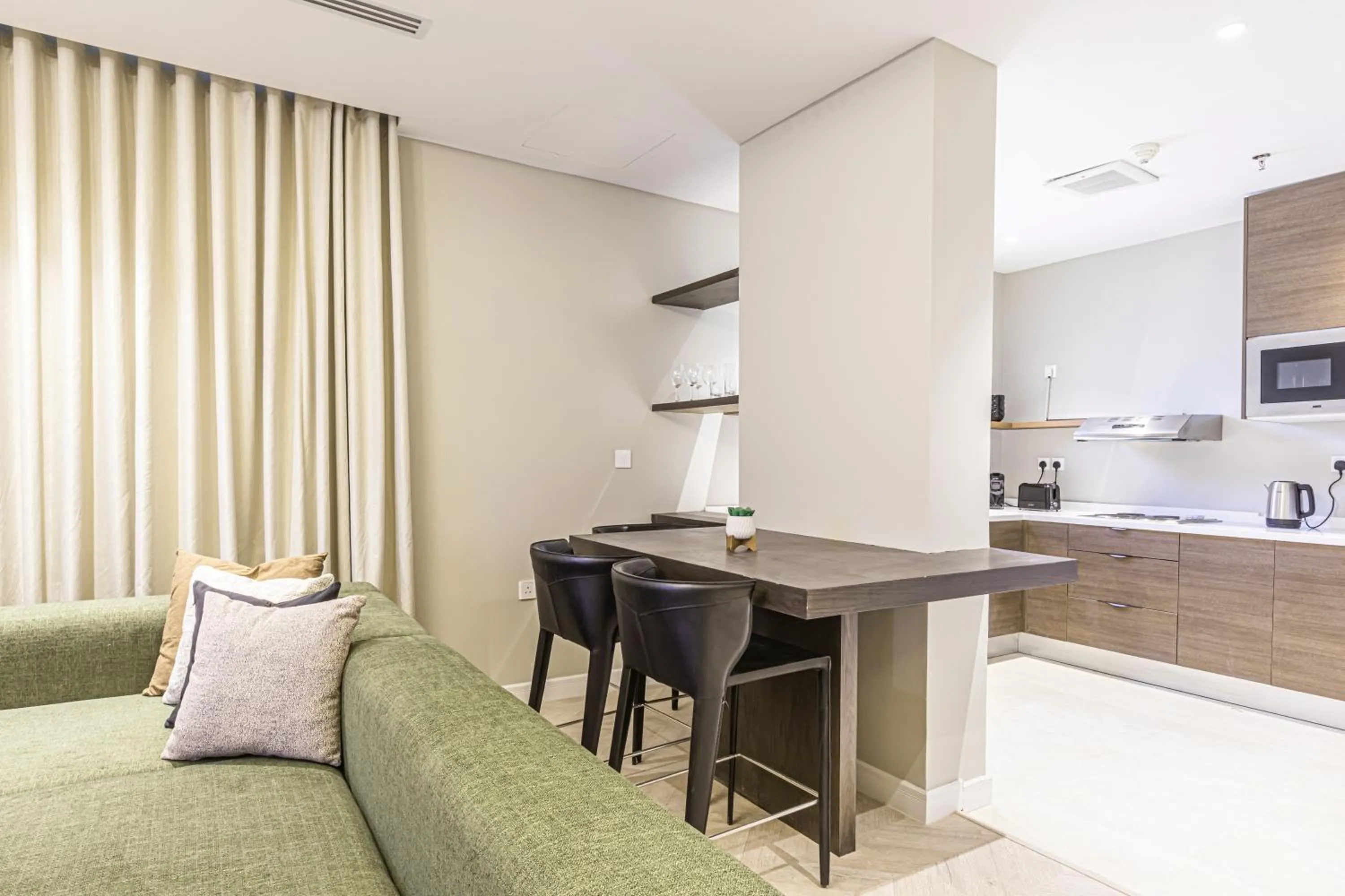 Dining area in Stella Stays Olaya Tower 1 - Furnished Apartments