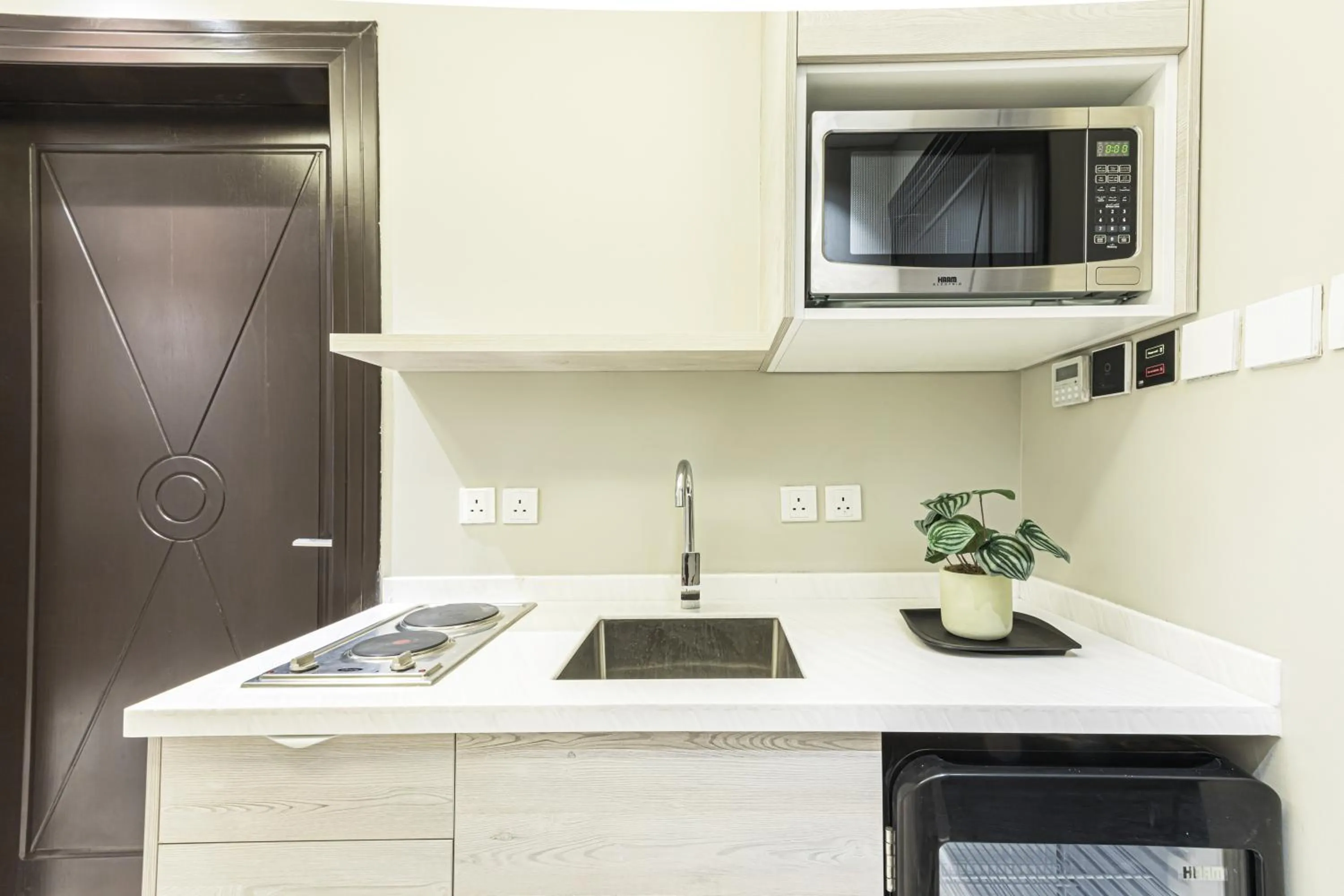Kitchen or kitchenette in Stella Stays Olaya Tower 1 - Furnished Apartments