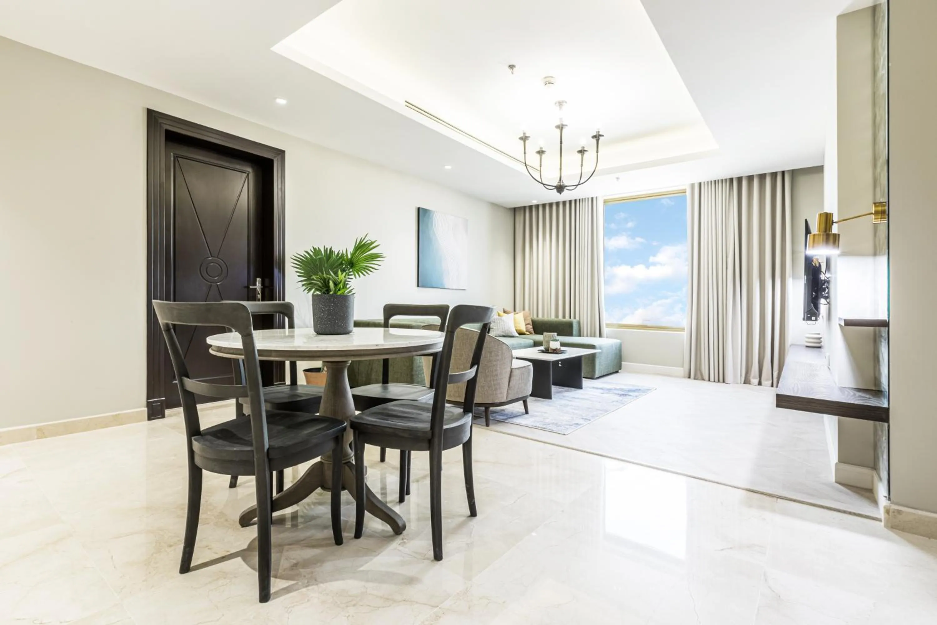 Dining area in Stella Stays Olaya Tower 1 - Furnished Apartments