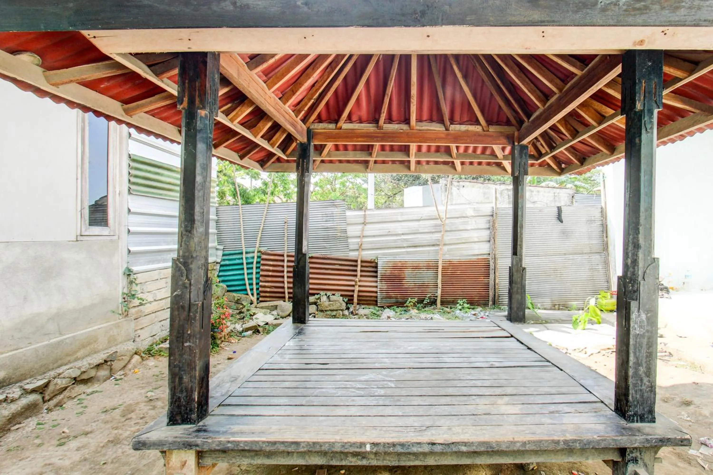 Lobby or reception in OYO Life 93015 Kos Anto